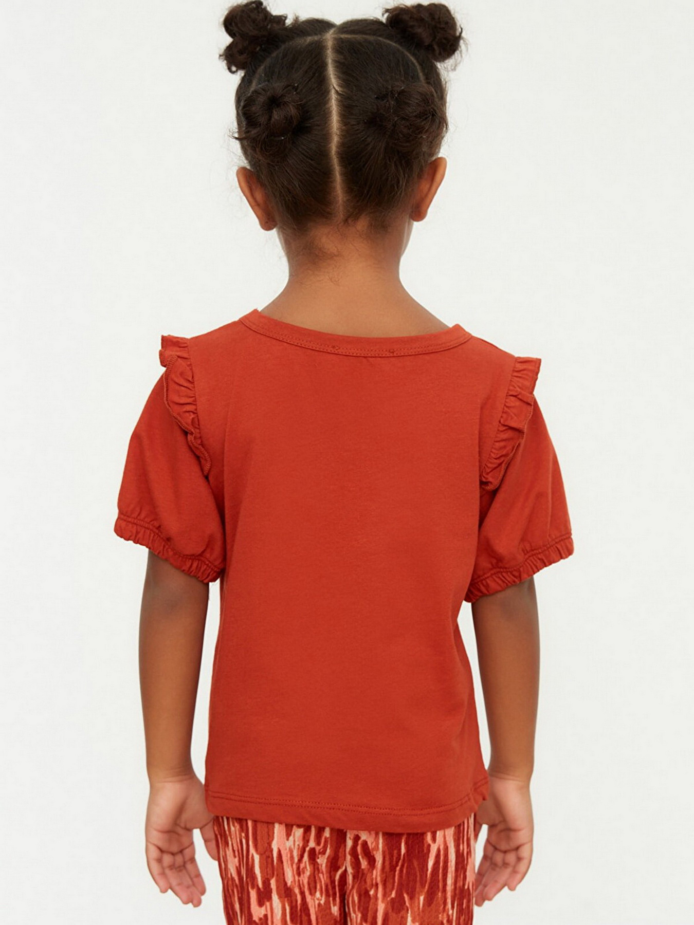 Футболка Trendyol модель TKDSS22BZ0871/Tarcin Футболка Trendyol модель TKDSS22BZ0871/Tarcin Фото