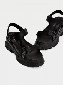 Сандалии Tommy Hilfiger модель EN0EN01311-BDS Фото