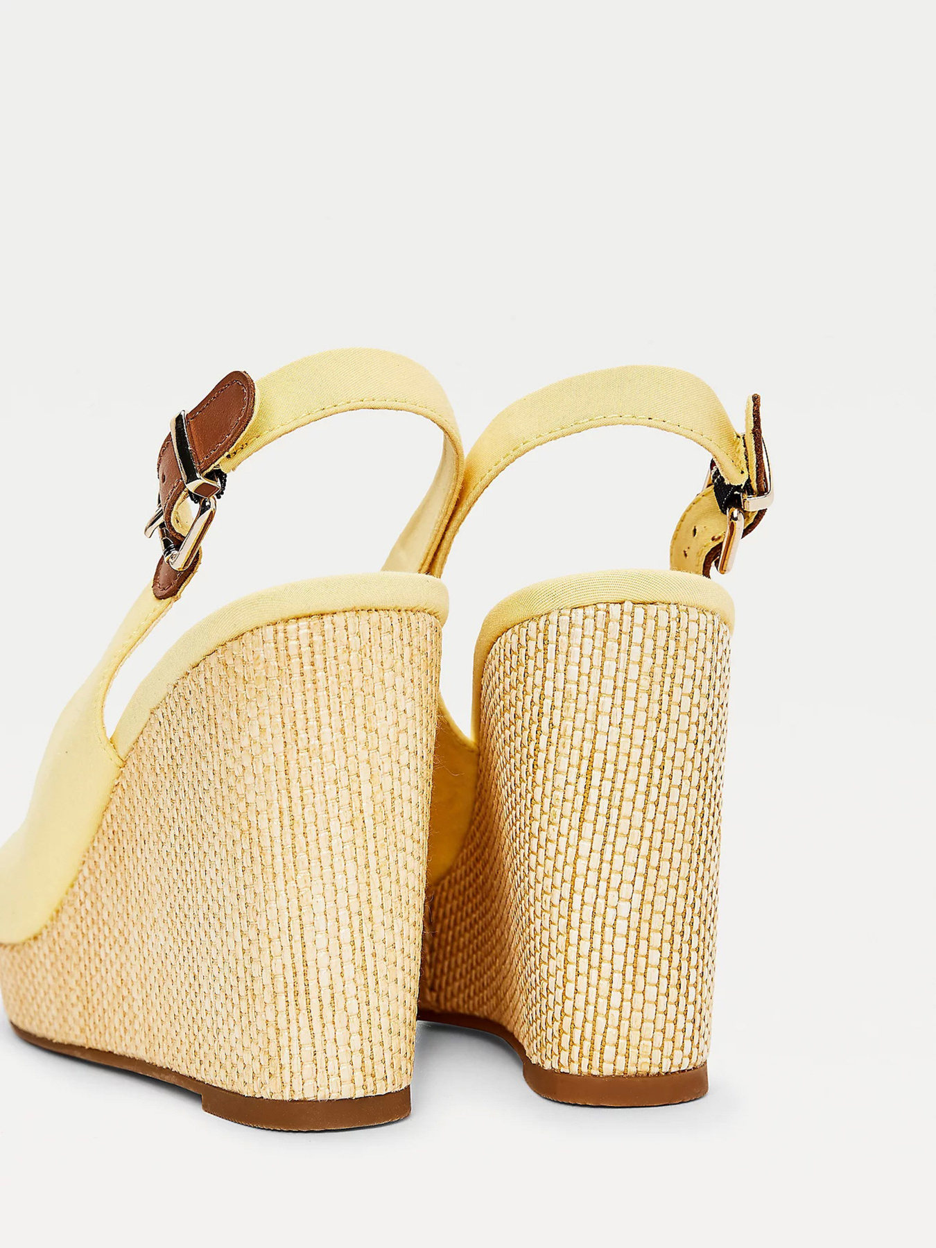 Босоножки Tommy Hilfiger ICONIC ELENA SLING BACK WEDGE модель FW0FW04789-ZFF Фото