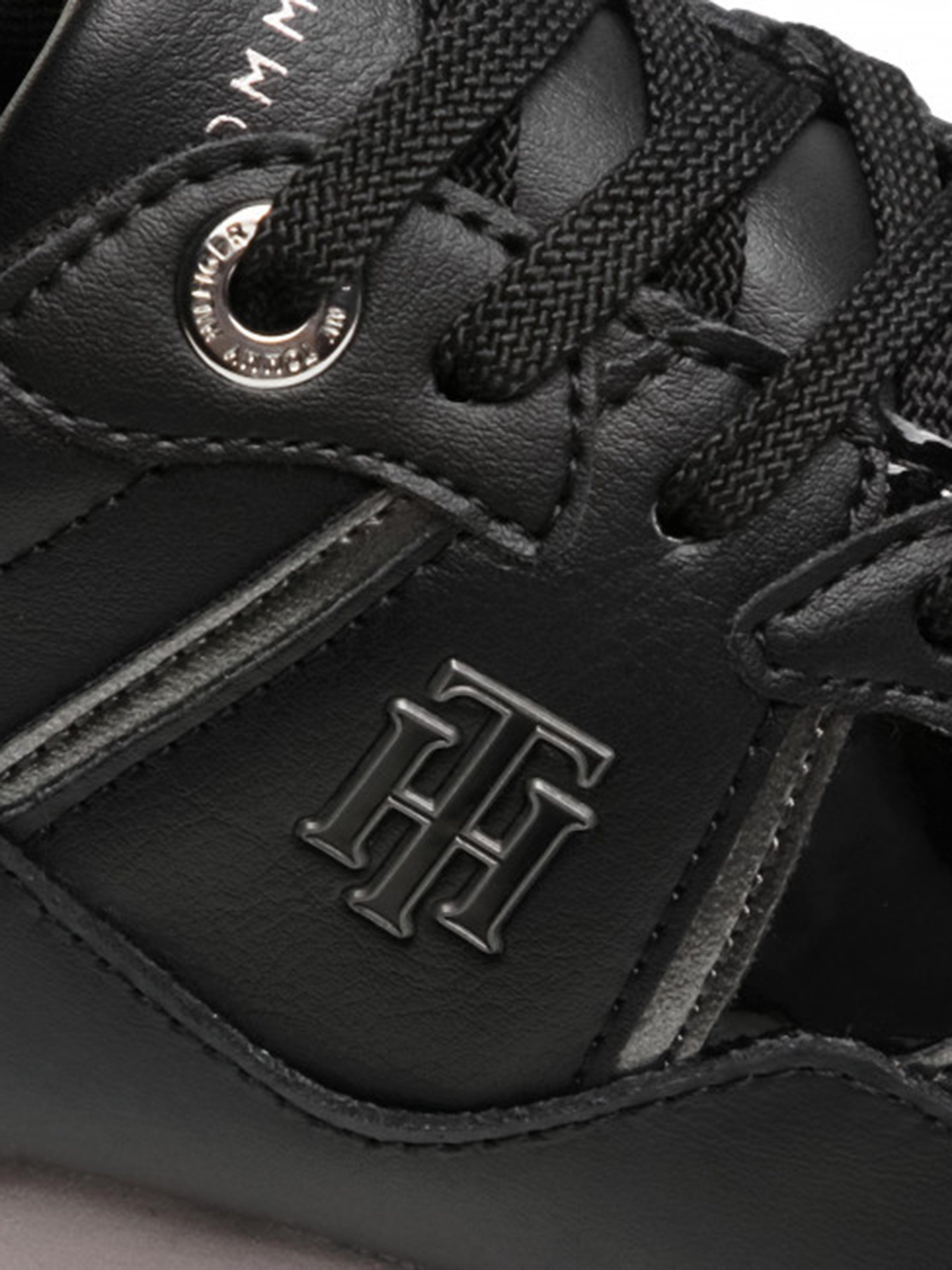 Кроссовки Tommy Hilfiger INTERLOCK CITY модель FW0FW05558-BDS Фото