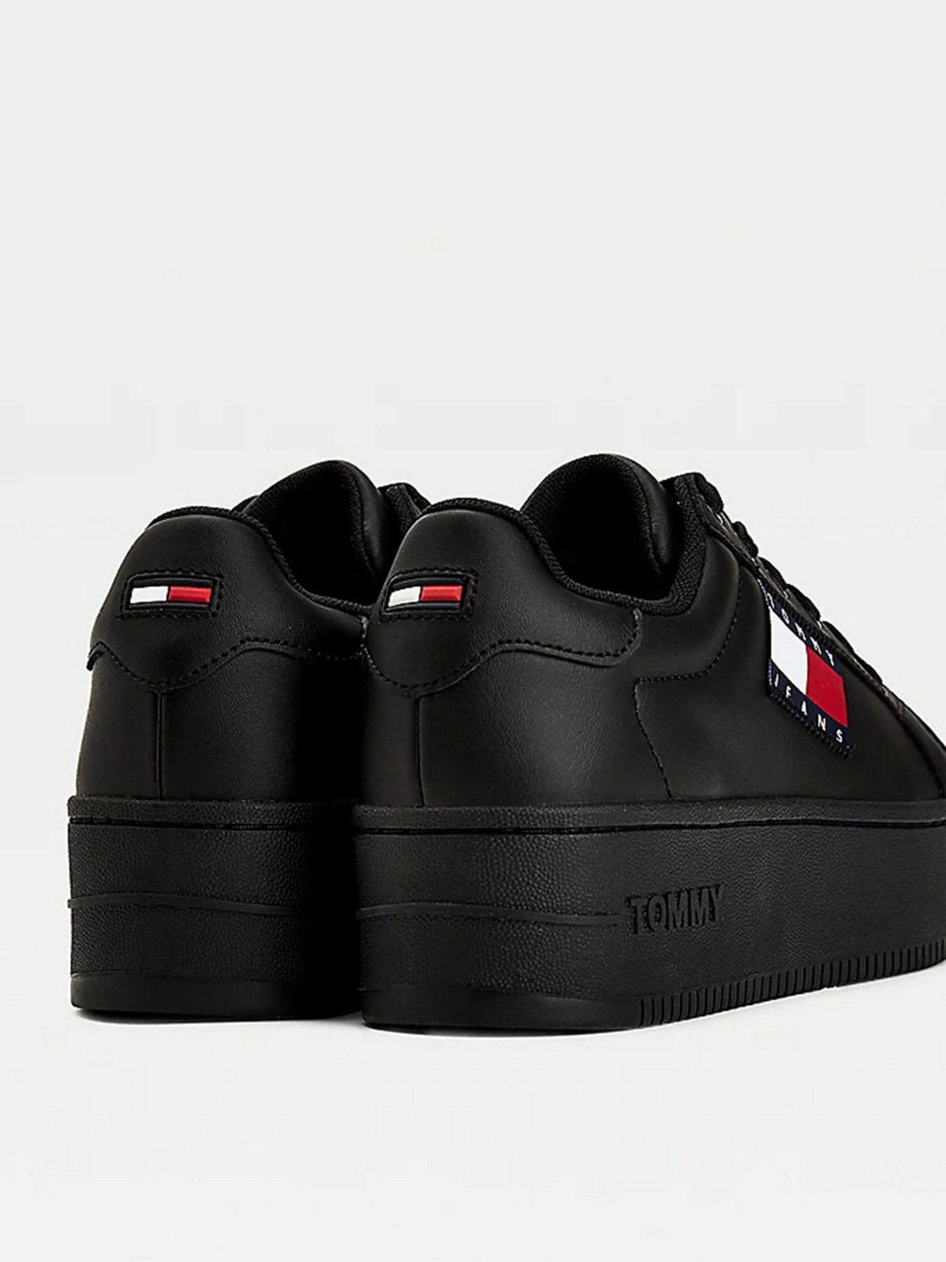 Кеды низкие Tommy Hilfiger Flatform Flag Branding модель EN0EN01504-BDS Фото