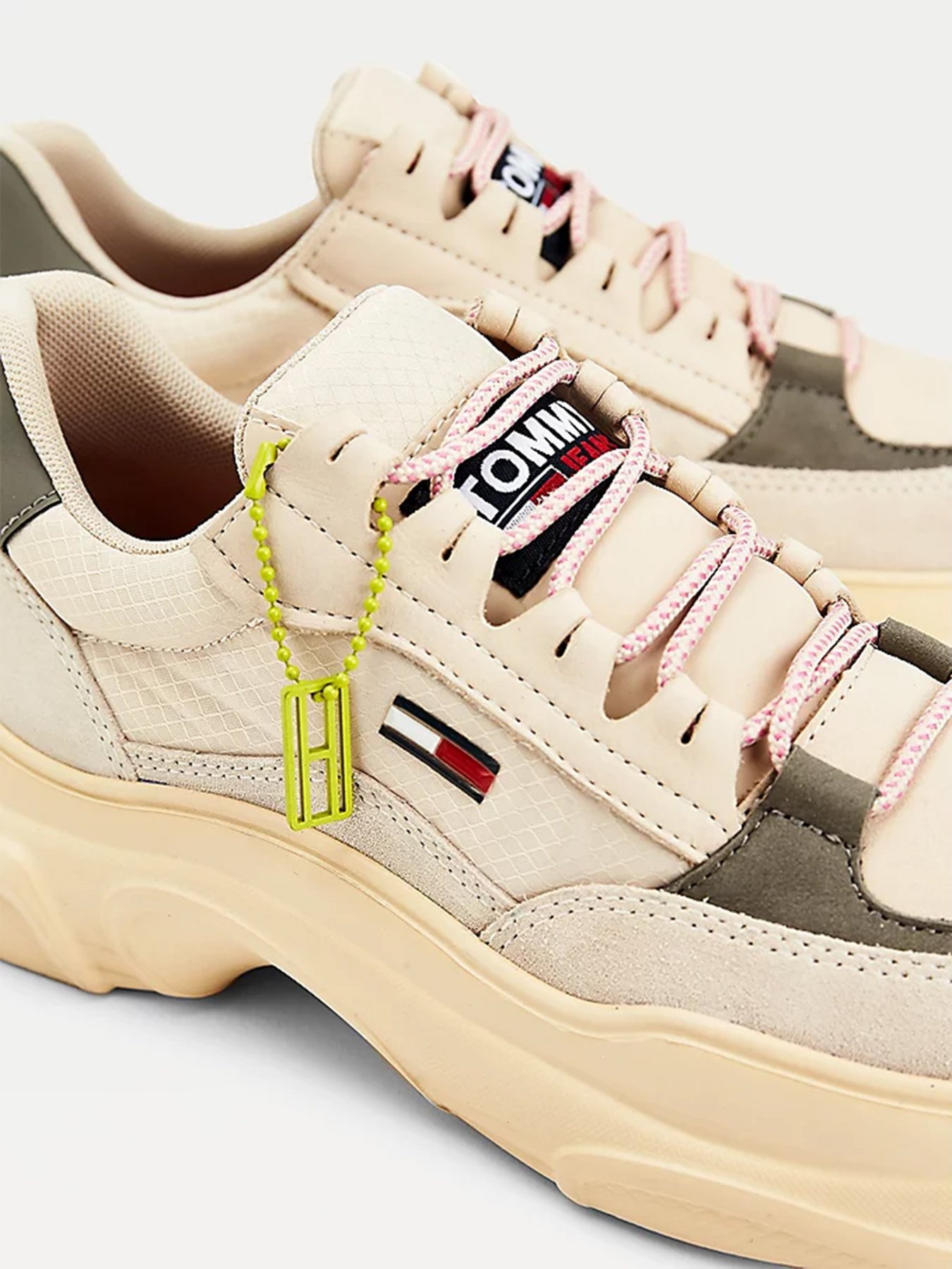 Кросівки повсякденні Tommy Hilfiger Flag Charm Hybrid Chunky модель EN0EN01588-ABI Фото