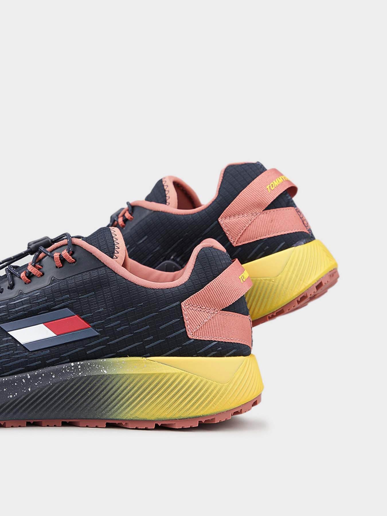 Кросівки повсякденні Tommy Hilfiger Trail модель FC0FC00022-DW5 Фото