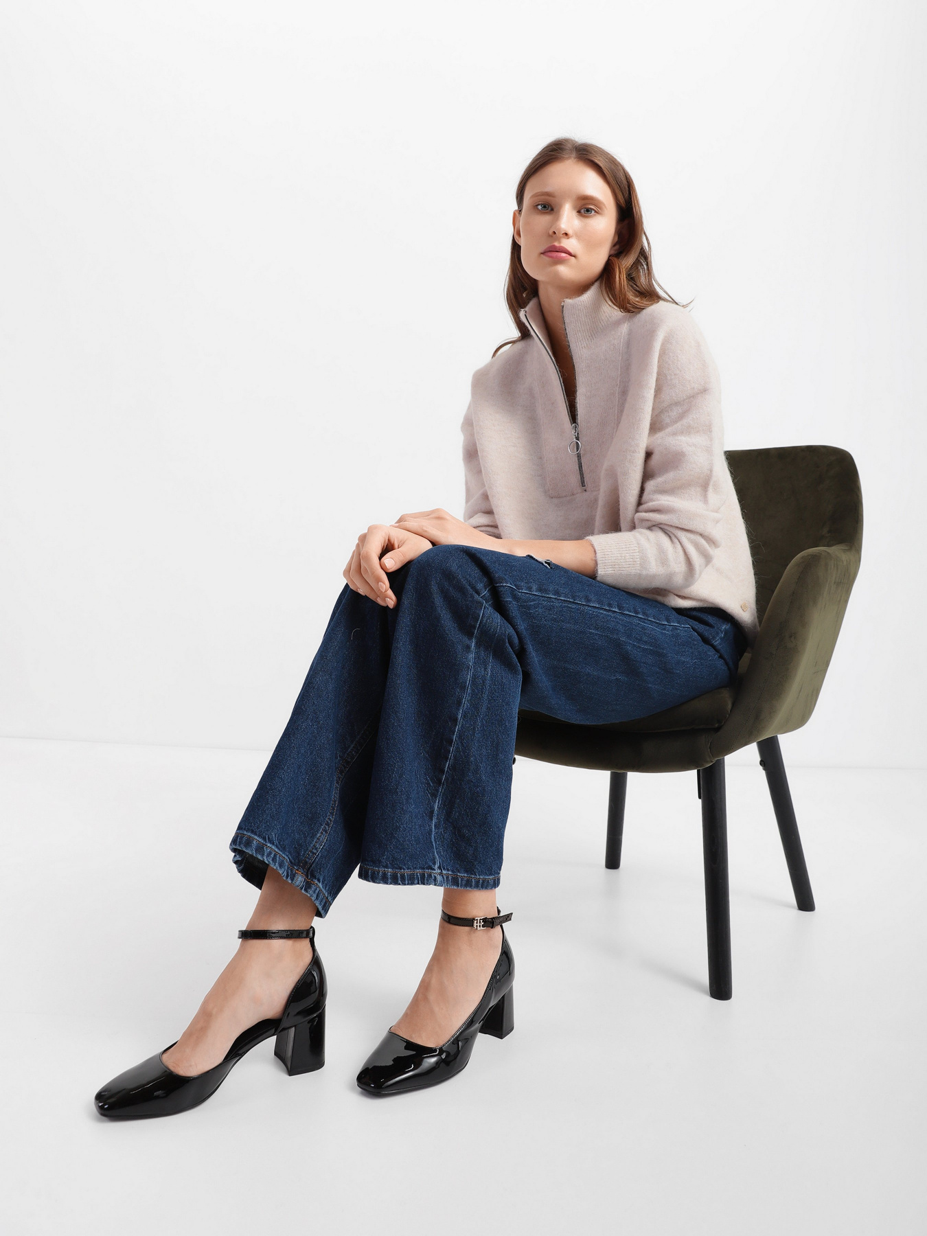 Туфли Tommy Hilfiger ESSENTIAL PATENT COURT SHOES модель FW0FW05785-BDS Туфли Tommy Hilfiger ESSENTIAL PATENT COURT SHOES модель FW0FW05785-BDS Фото