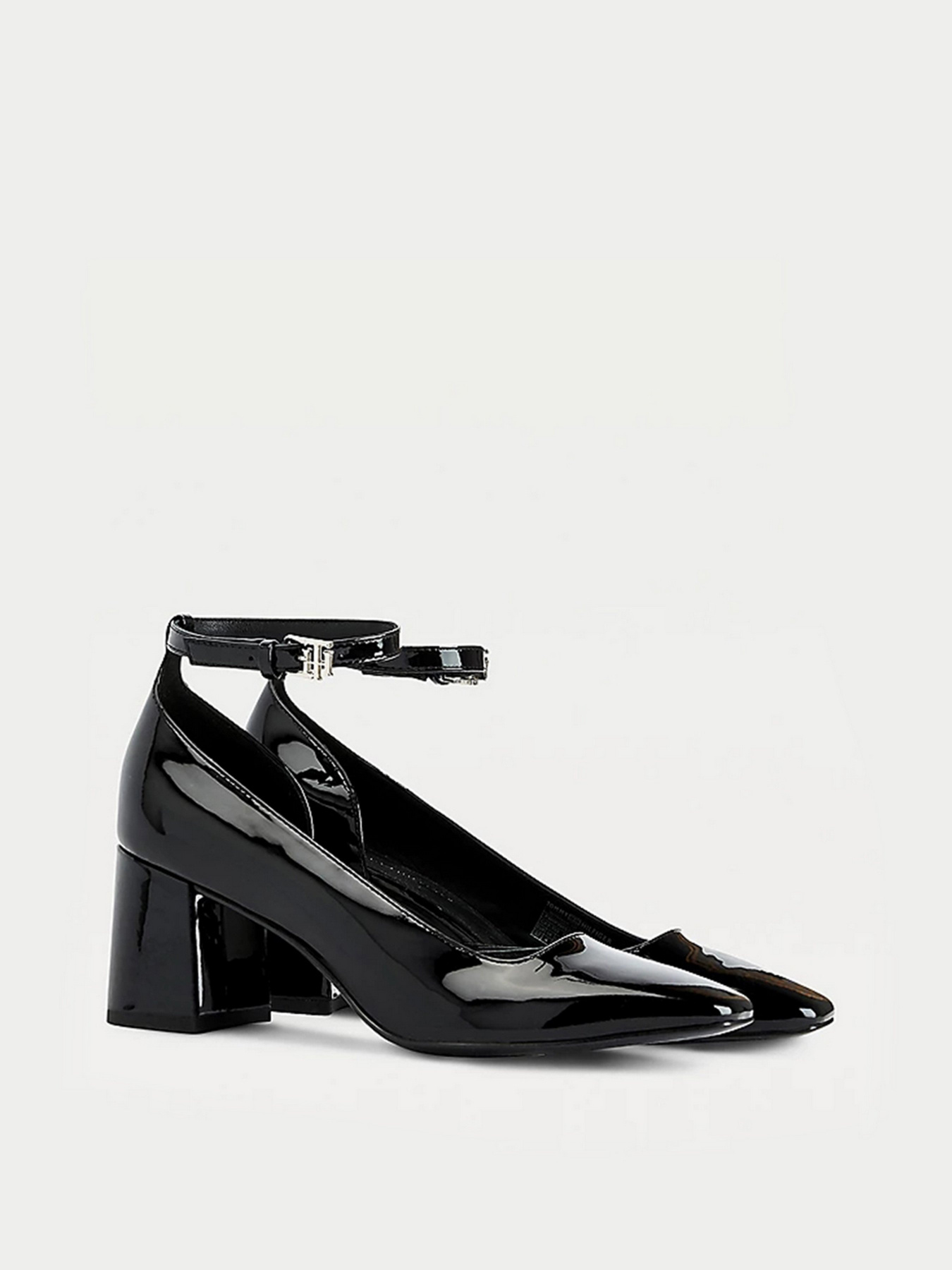 Туфли Tommy Hilfiger ESSENTIAL PATENT COURT SHOES модель FW0FW05785-BDS Туфли Tommy Hilfiger ESSENTIAL PATENT COURT SHOES модель FW0FW05785-BDS Фото