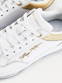 Кросівки повсякденні Tommy Hilfiger AIR BUBBLE SIGNATURE METALLIC TRAINERS модель FW0FW05797-YBR Фото