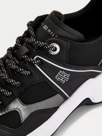 Кросівки повсякденні Tommy Hilfiger FASHION WEDGE TRAINERS модель FW0FW05799-BDS Кросівки повсякденні Tommy Hilfiger FASHION WEDGE TRAINERS модель FW0FW05799-BDS Фото