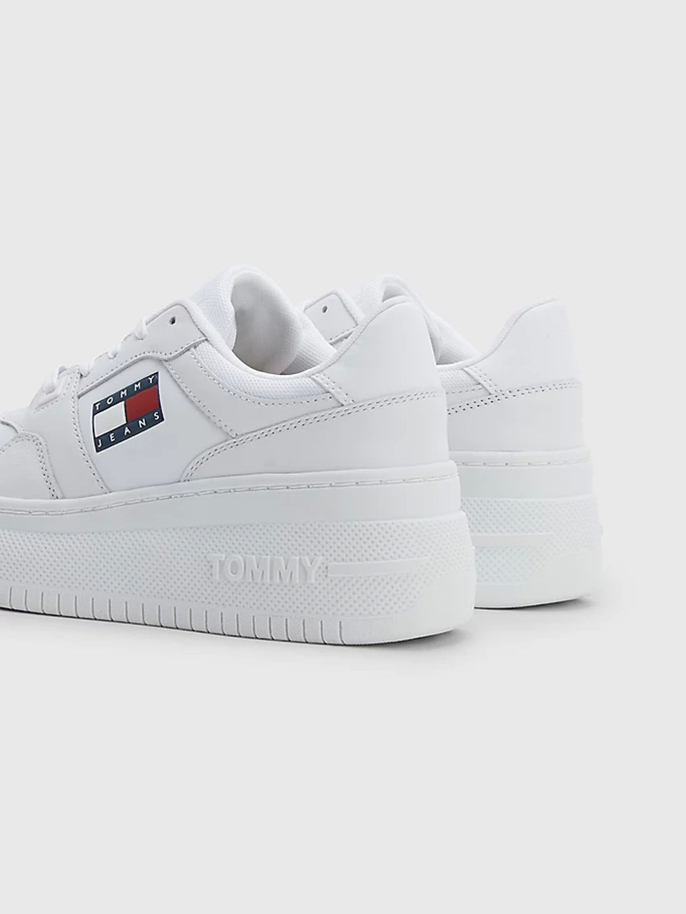 Кроссовки Tommy Hilfiger модель EN0EN02086-0K4 Фото