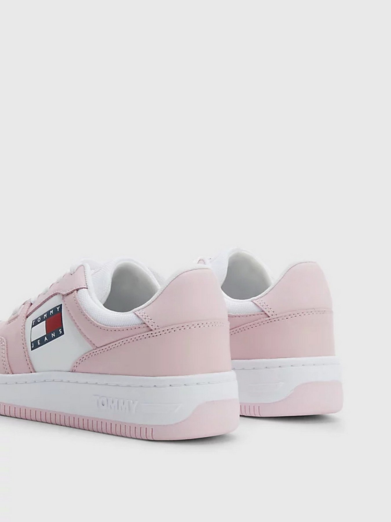 Кросівки повсякденні Tommy Hilfiger модель EN0EN02102-TH2 Фото