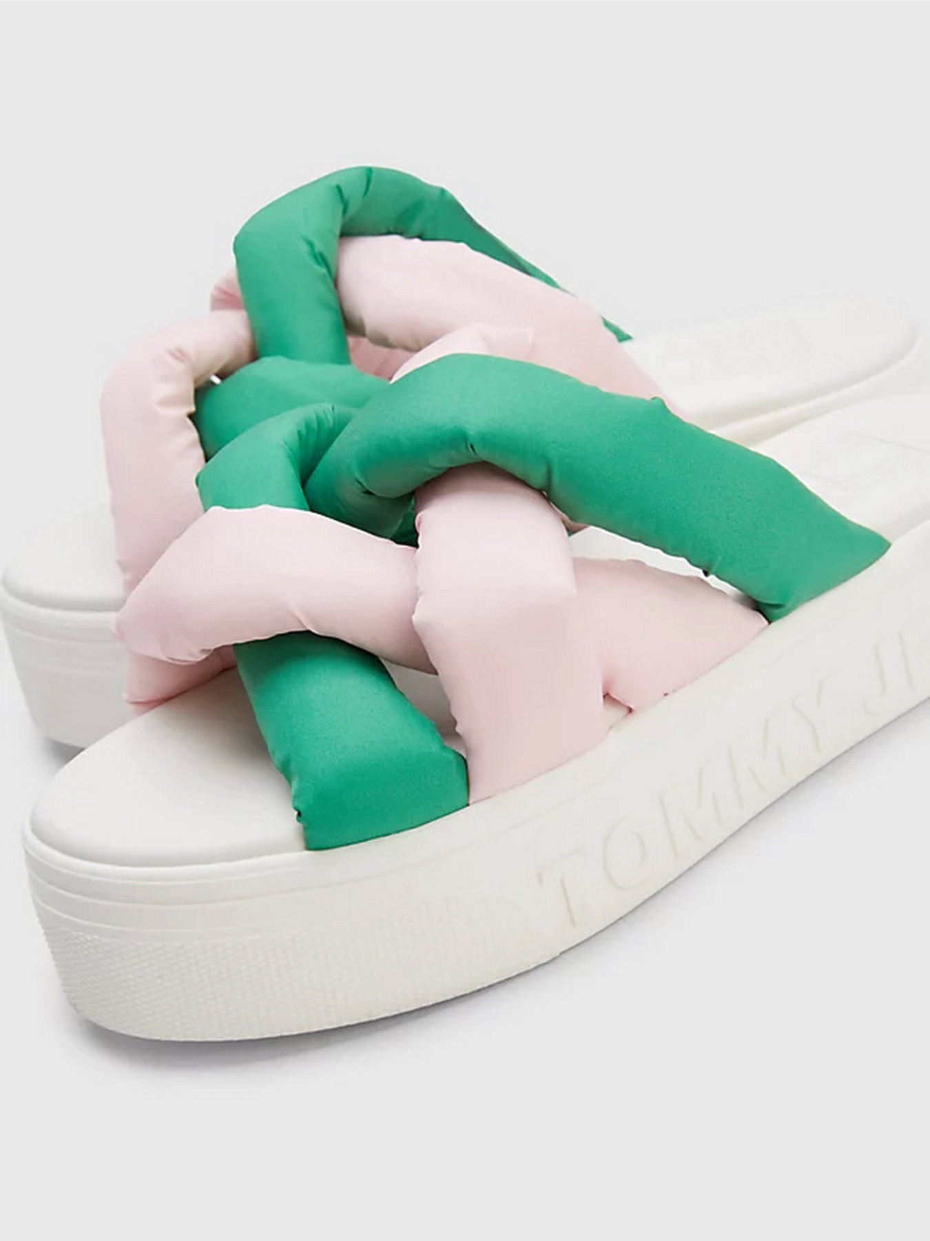 Шлепанцы Tommy Hilfiger модель EN0EN02118-LY3 Фото