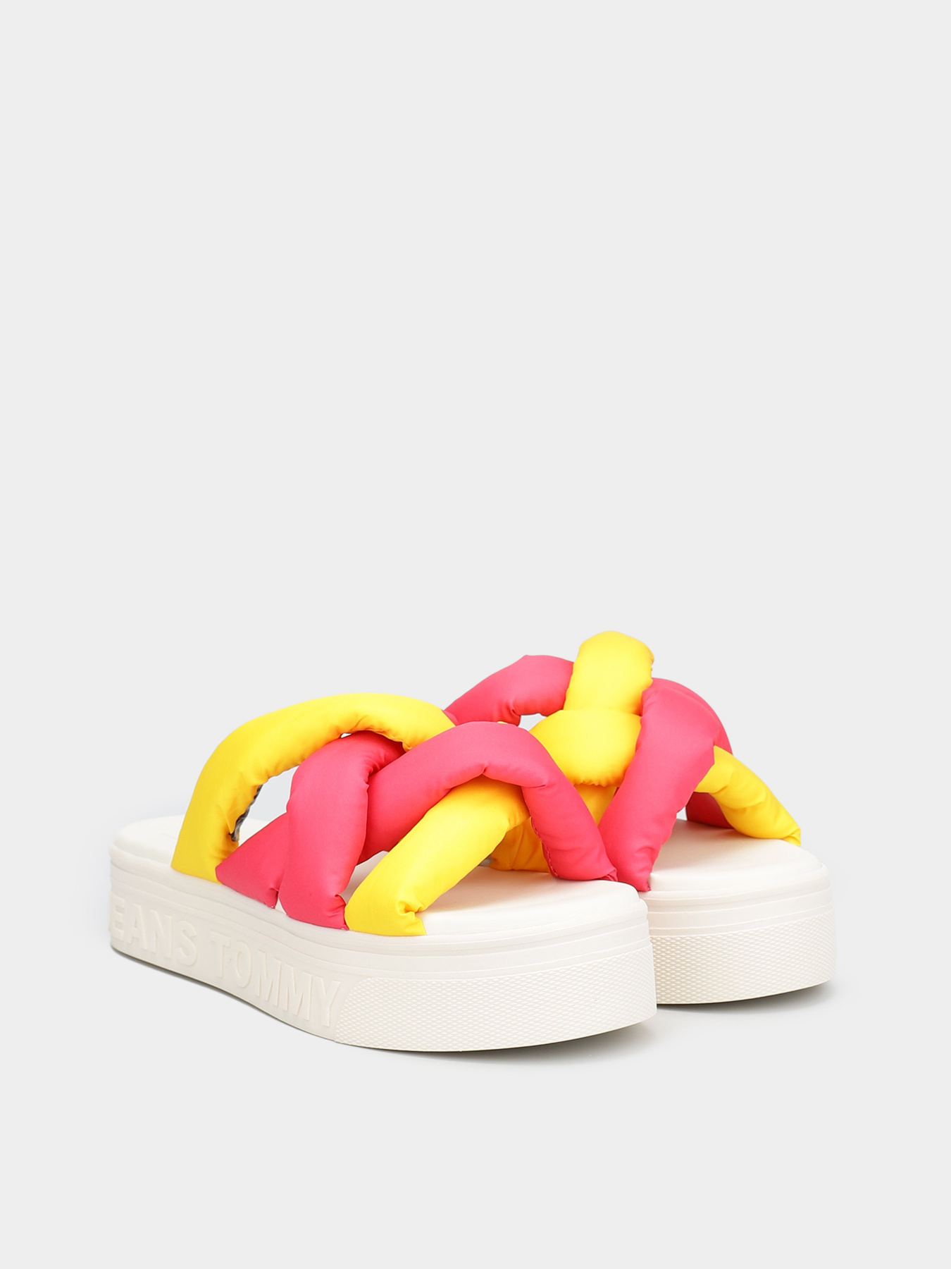 Шлепанцы Tommy Hilfiger модель EN0EN02118-TJN Шлепанцы Tommy Hilfiger модель EN0EN02118-TJN Фото