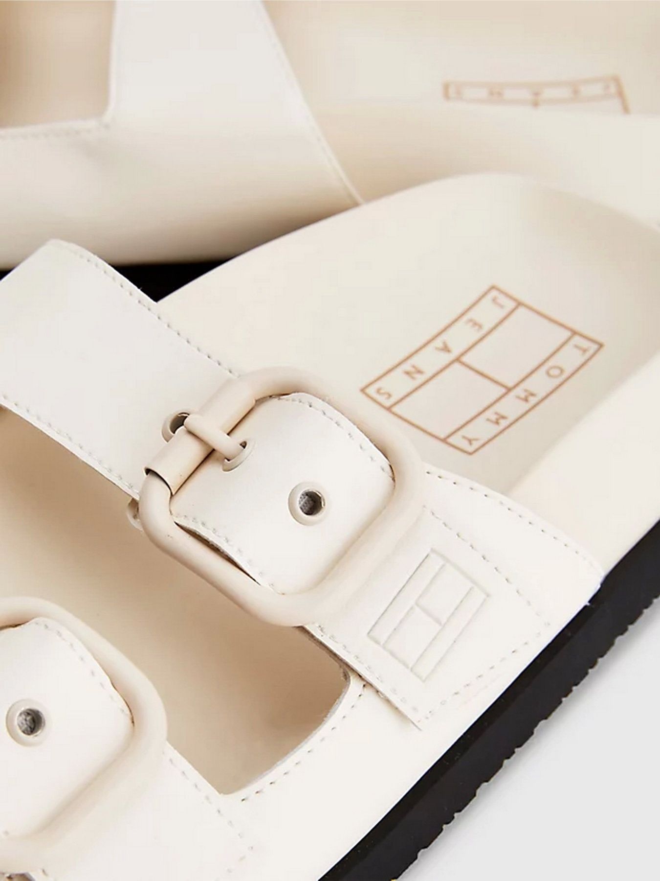 Шлепанцы Tommy Hilfiger модель EN0EN02136-AEF Фото