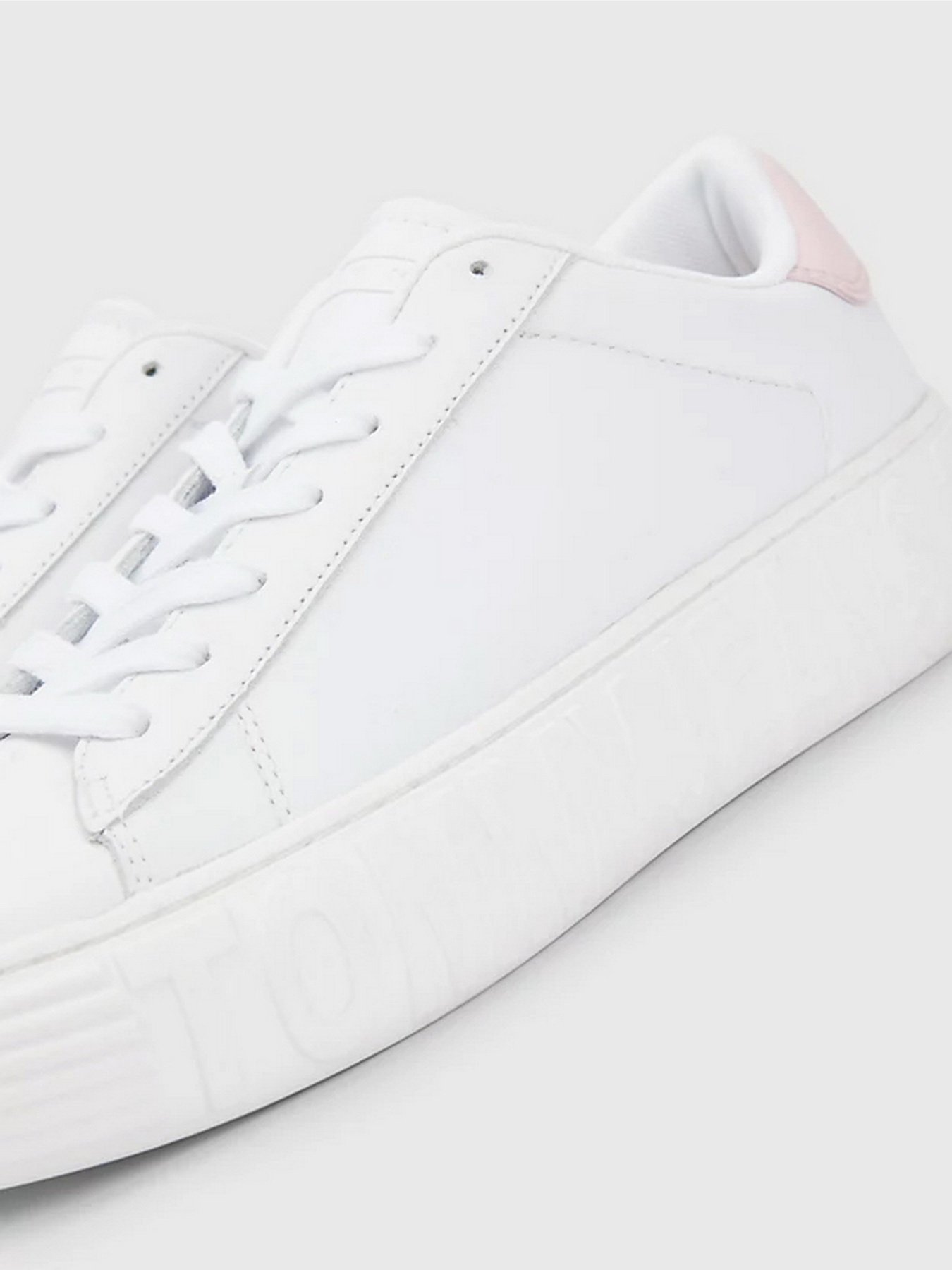 Кроссовки Tommy Hilfiger модель EN0EN02137-0K4 Фото