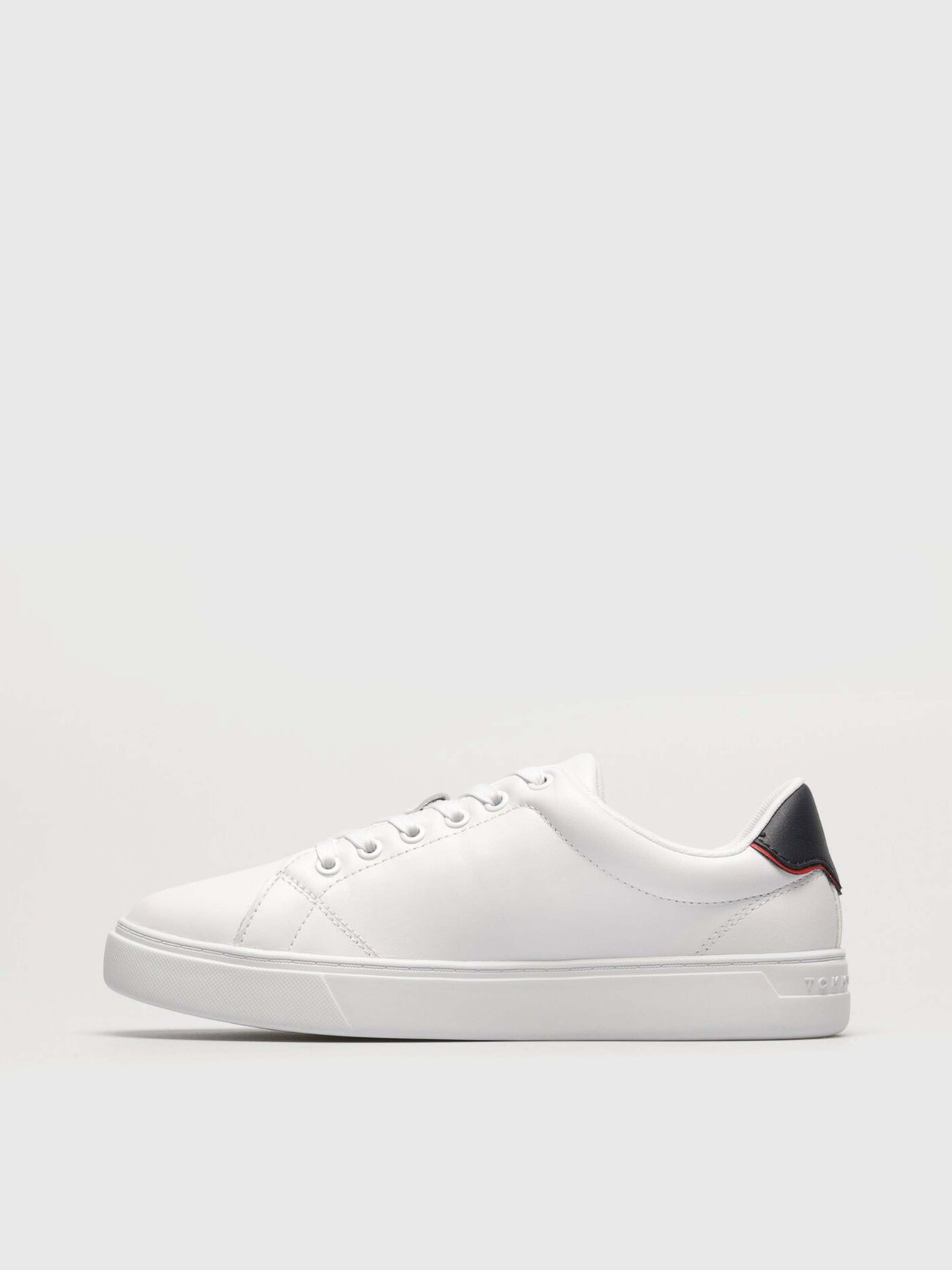 Кеды низкие Tommy Hilfiger Elevated Essential Court модель FW0FW06965-0K9 Фото