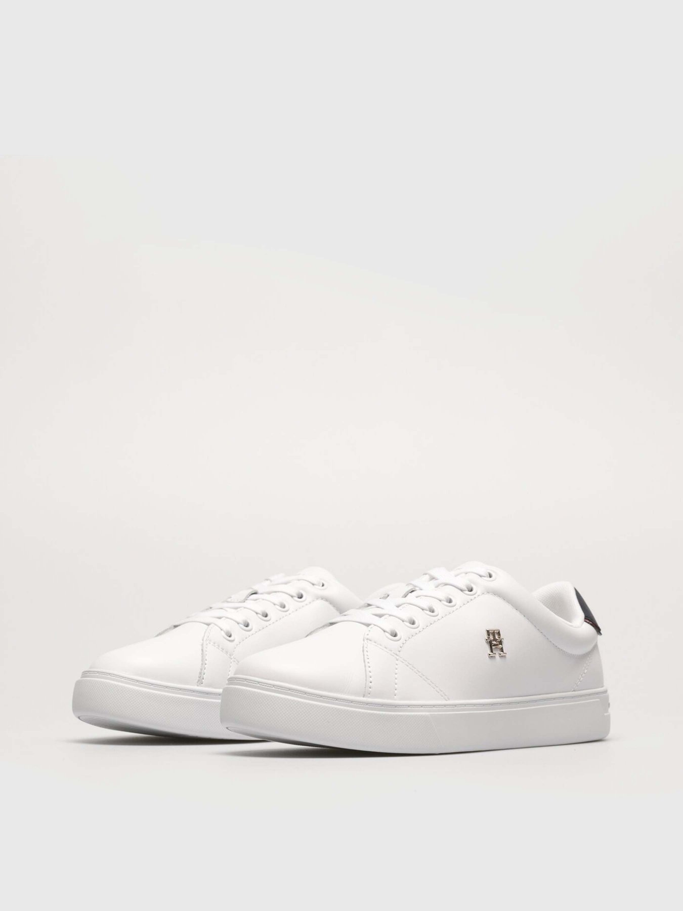 Кеды низкие Tommy Hilfiger Elevated Essential Court модель FW0FW06965-0K9 Фото