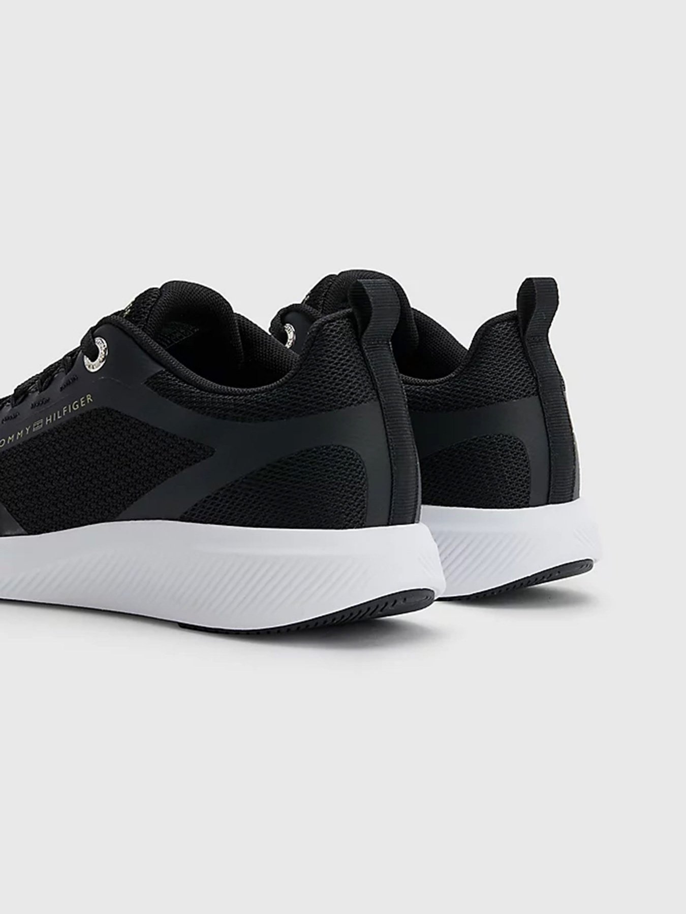 Кросівки Tommy Hilfiger модель FW0FW06981-BDS Фото