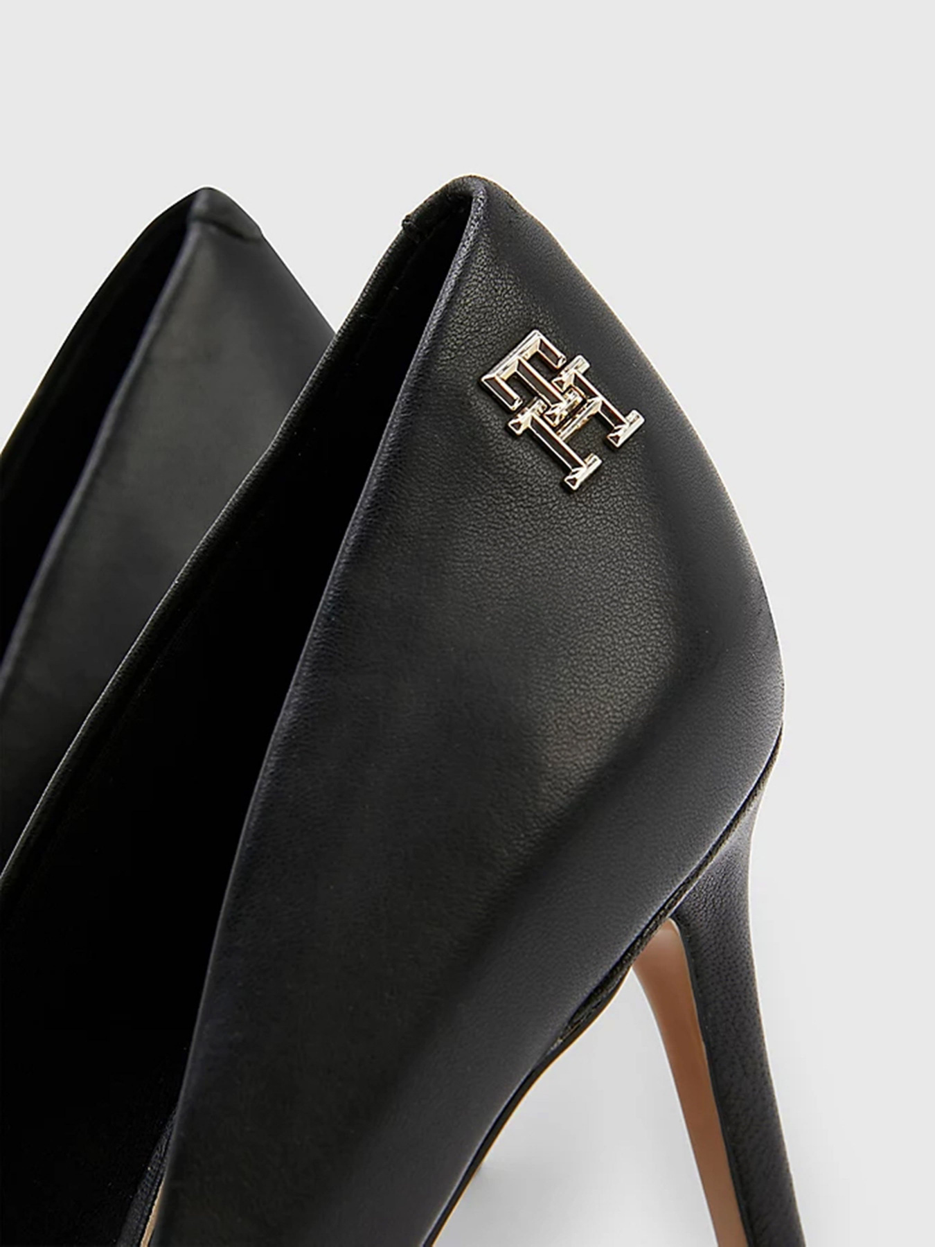 Туфли на каблуках Tommy Hilfiger модель FW0FW07000-BDS Фото