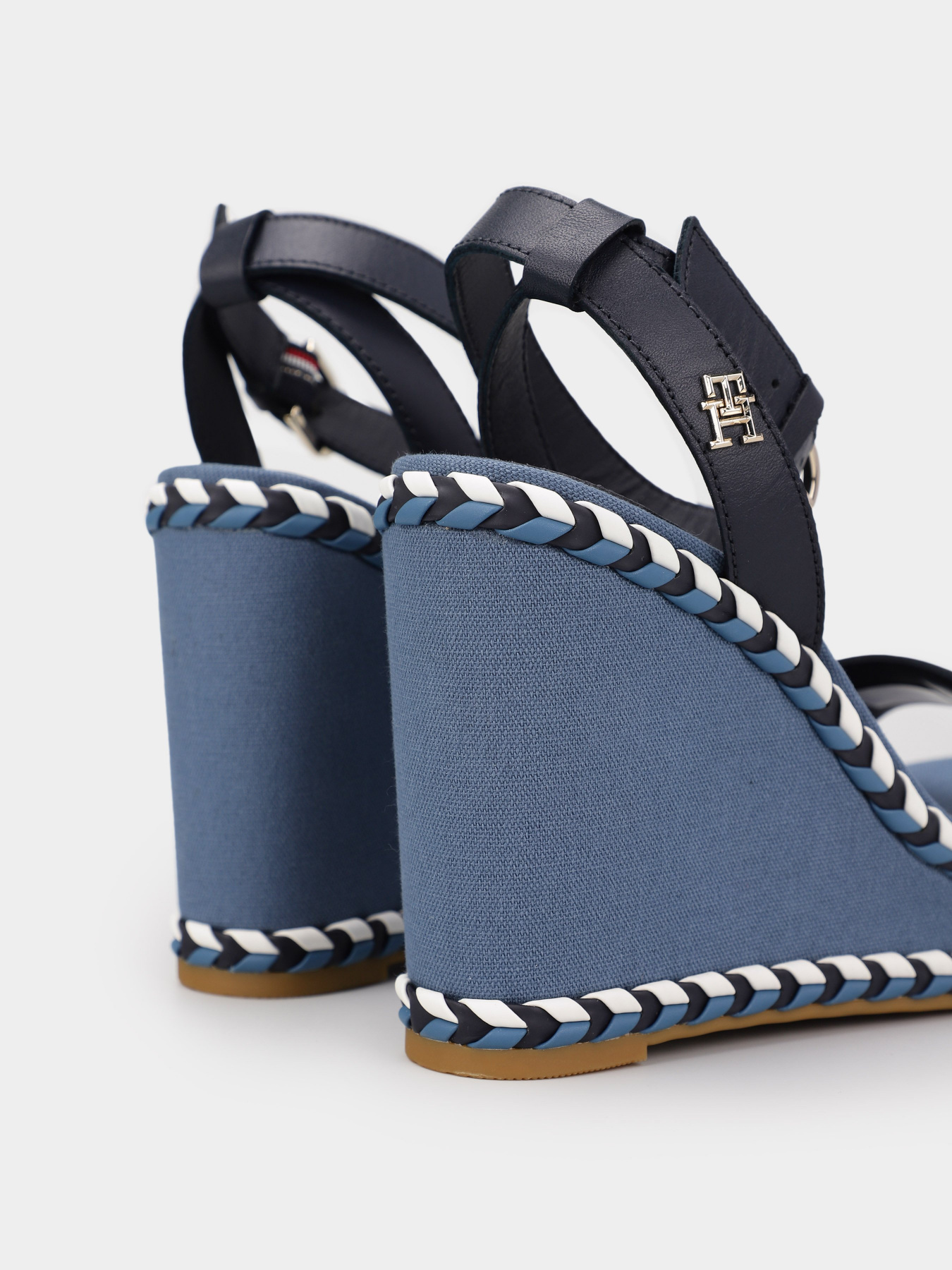 Босоножки Tommy Hilfiger модель FW0FW07009-DW6 Фото