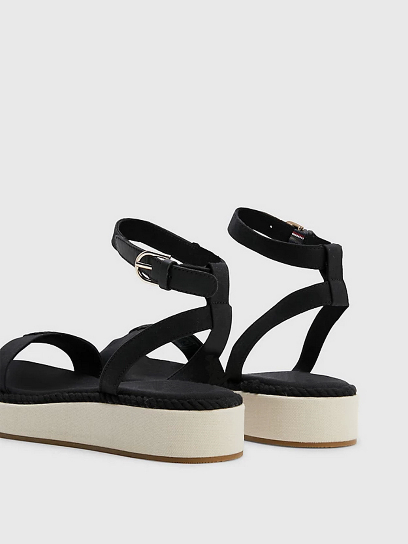 Сандалии Tommy Hilfiger модель FW0FW07019-BDS Сандалии Tommy Hilfiger модель FW0FW07019-BDS Фото