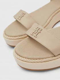 Сандалии Tommy Hilfiger модель FW0FW07019-RBT Сандалии Tommy Hilfiger модель FW0FW07019-RBT Фото