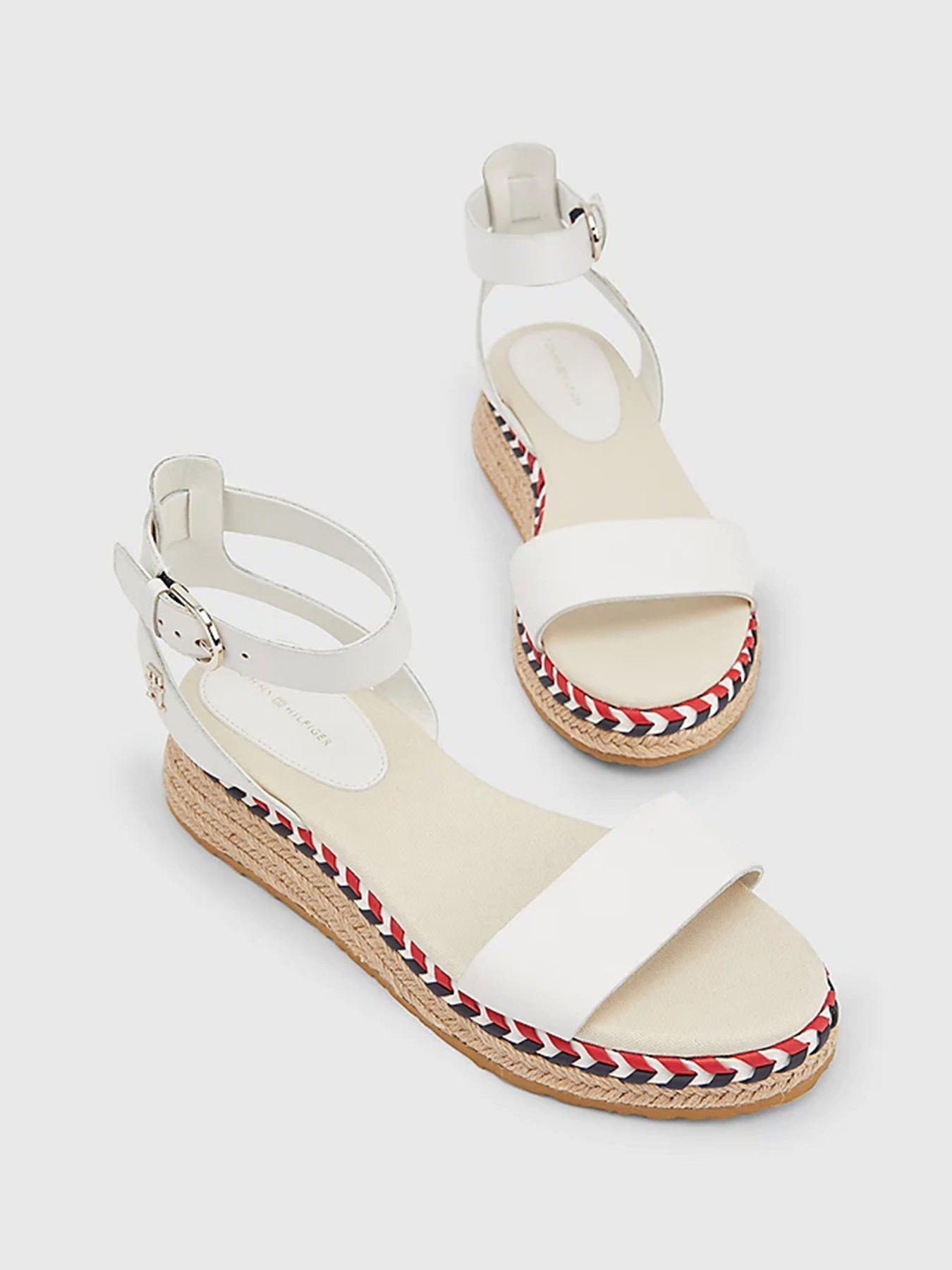 Сандалії Tommy Hilfiger модель FW0FW07080-YBL Сандалії Tommy Hilfiger модель FW0FW07080-YBL Фото