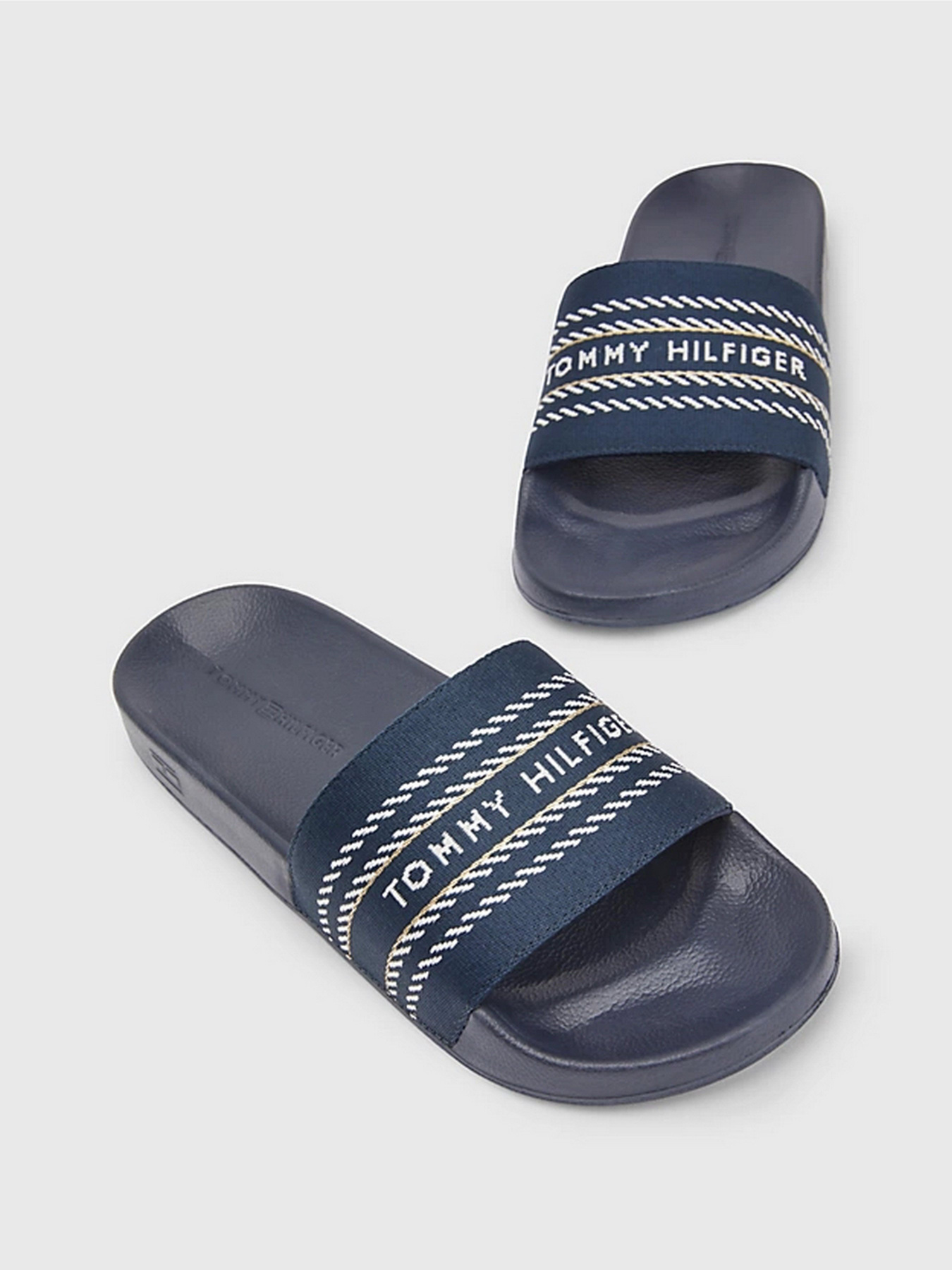 Шлепанцы Tommy Hilfiger модель FW0FW07153-DW6 Фото