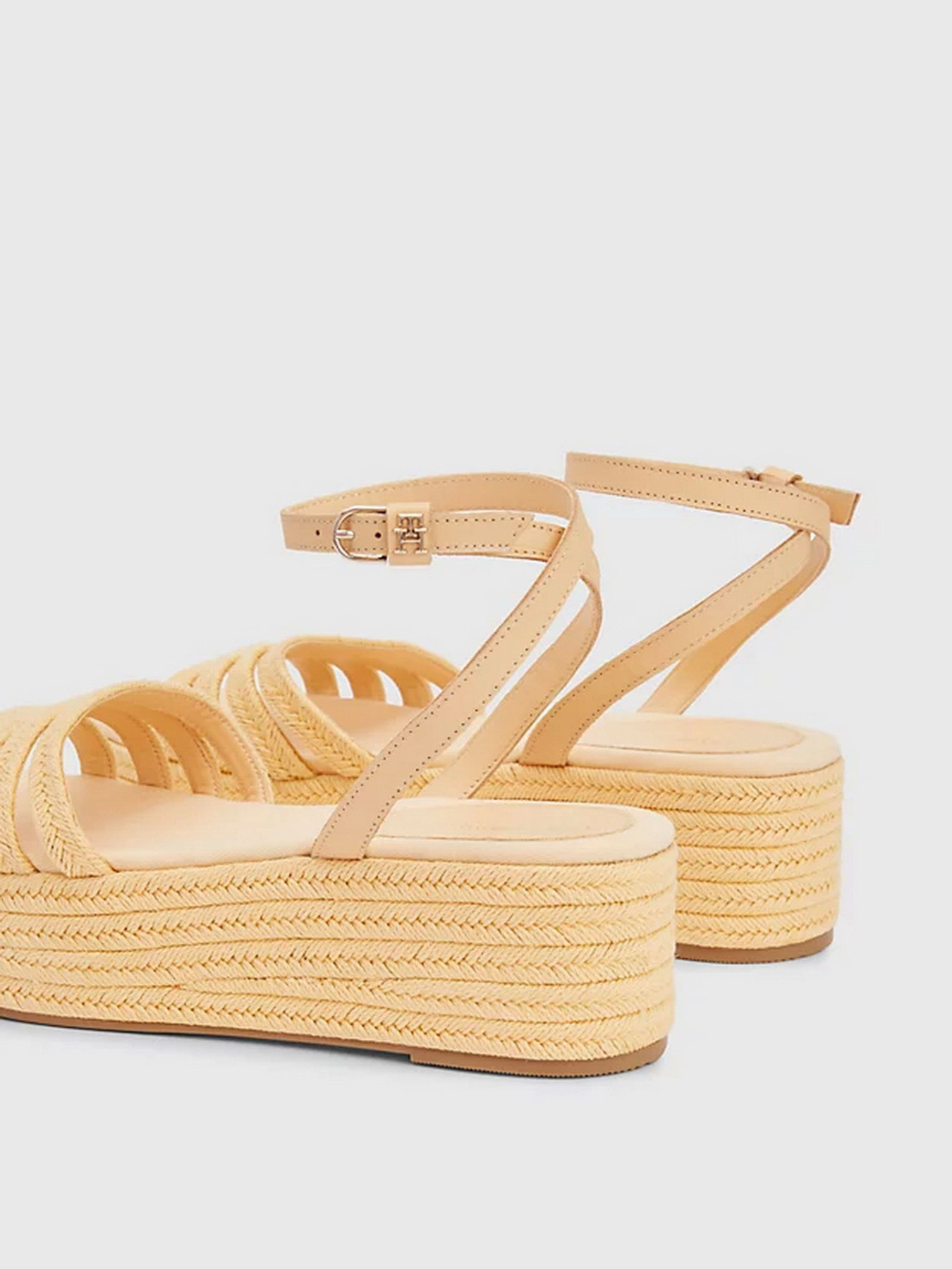 Босоножки Tommy Hilfiger модель FW0FW07161-AAY Фото