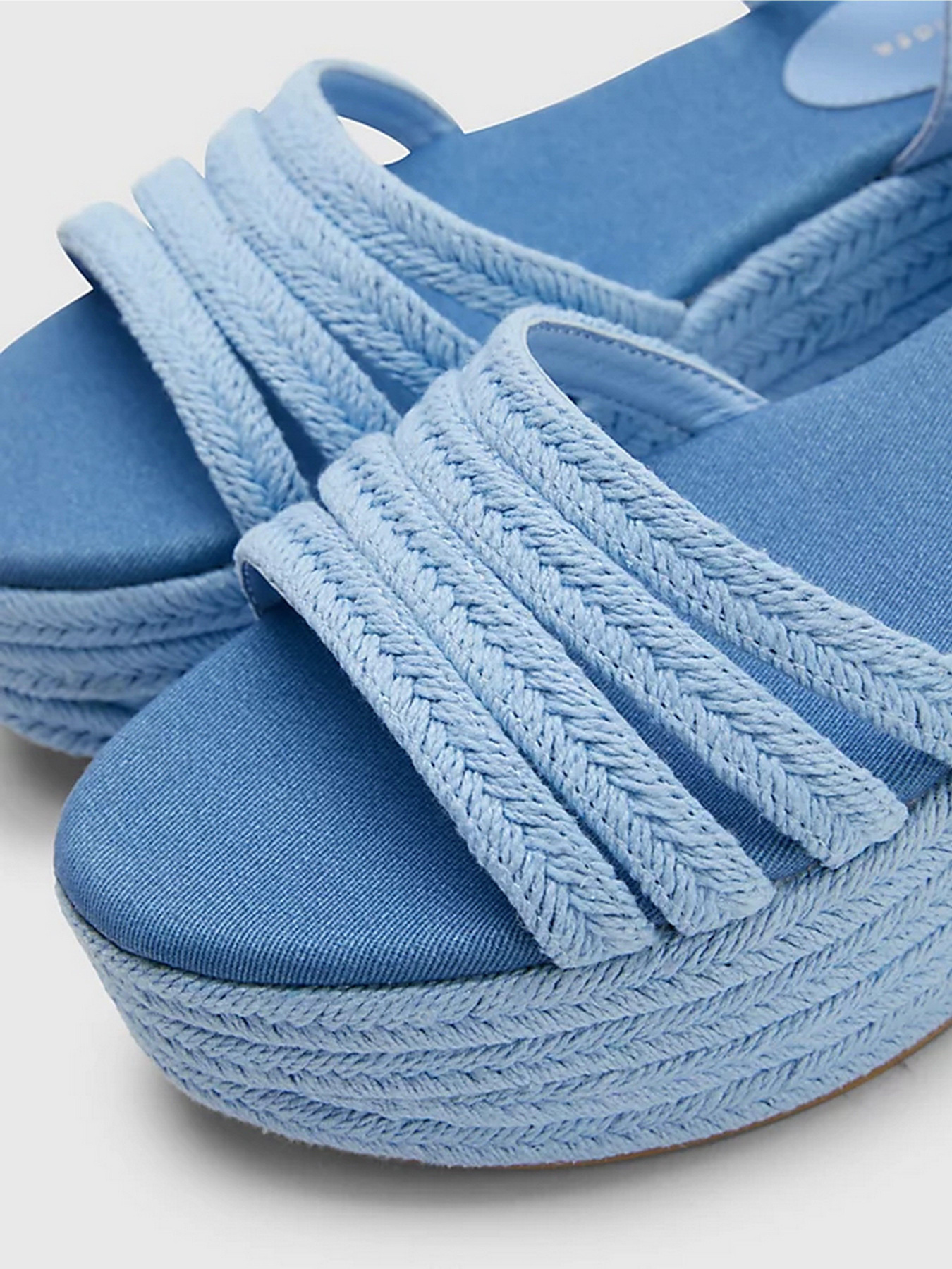 Босоніжки Tommy Hilfiger модель FW0FW07161-C1Z Фото