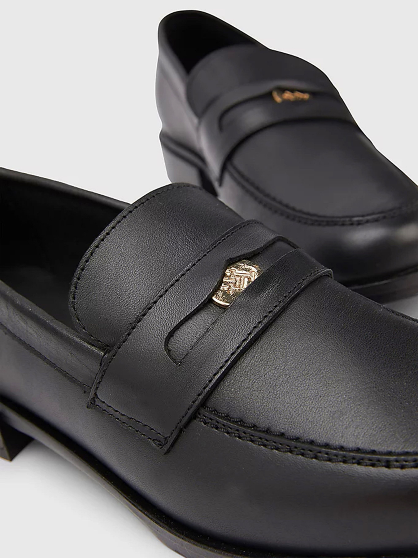 Лоферы Tommy Hilfiger модель FW0FW07215-BDS Фото