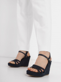 Босоножки Tommy Hilfiger модель FW0FW07220-DW6 Фото