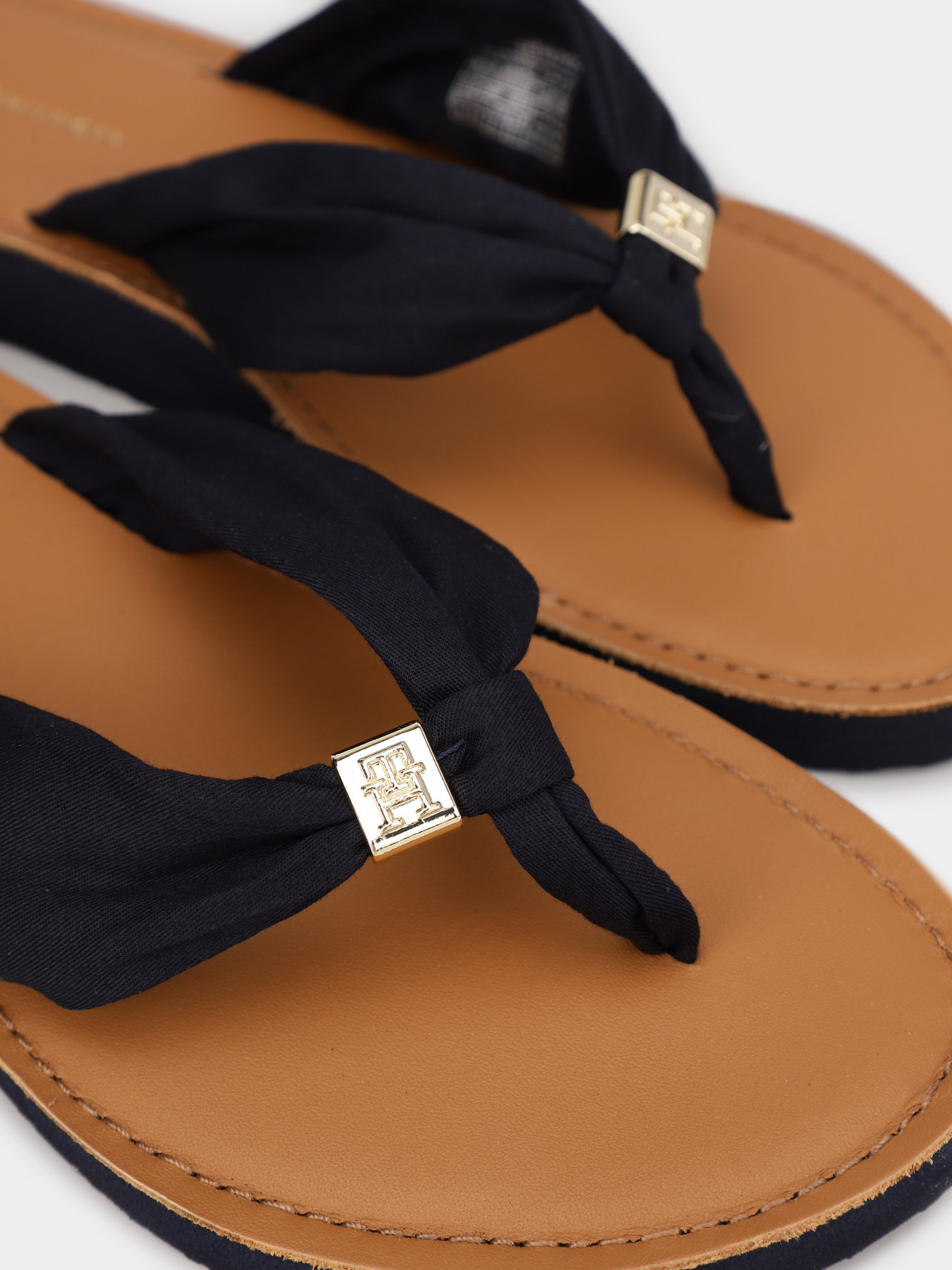 Вьетнамки Tommy Hilfiger модель FW0FW06985-DW6 Фото