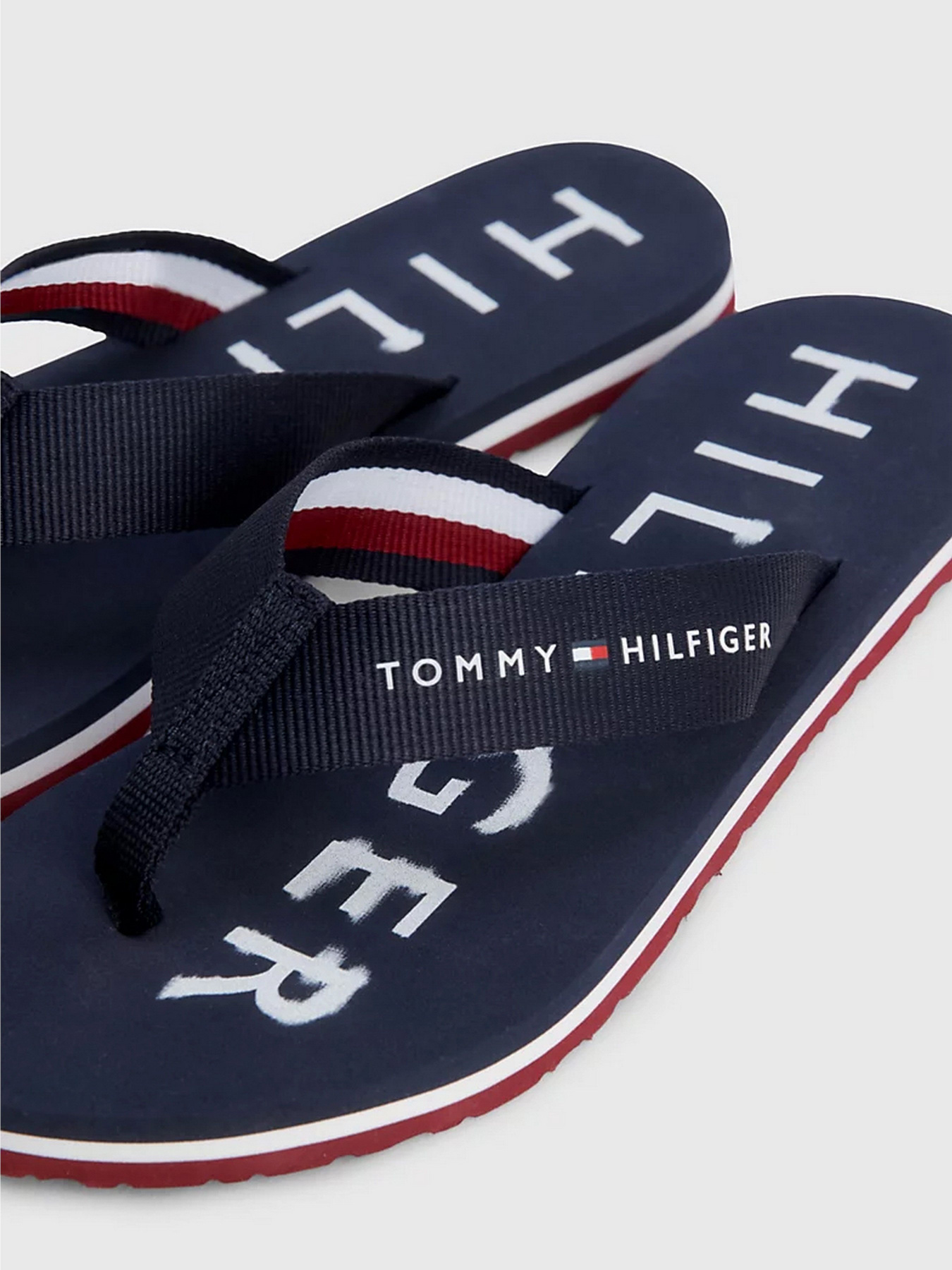 В'єтнамки Tommy Hilfiger ESSENTIAL SIGNATURE WEBBING FLIP-FLOPS модель FW0FW07419-0GY Фото