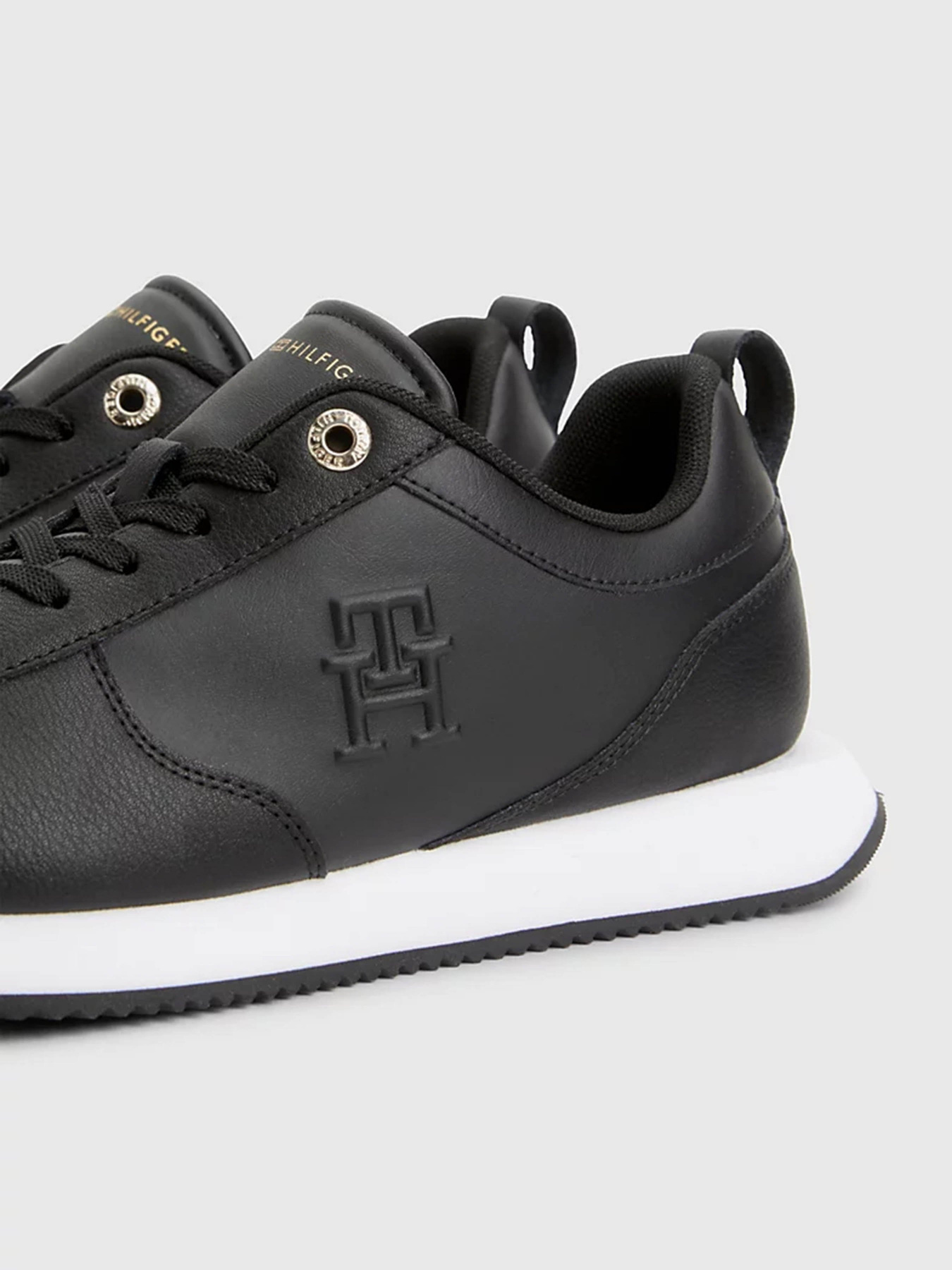 Кросівки Tommy Hilfiger MONOGRAM RUNNER модель FW0FW07285-BDS Фото