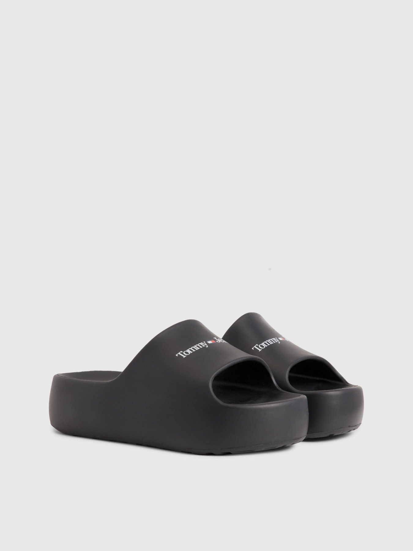 Шльопанці Tommy Hilfiger CHUNKY FLATFORM модель EN0EN02438-BDS Фото