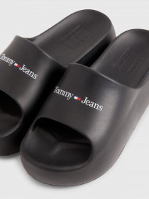 Шльопанці Tommy Hilfiger CHUNKY FLATFORM модель EN0EN02438-BDS Фото