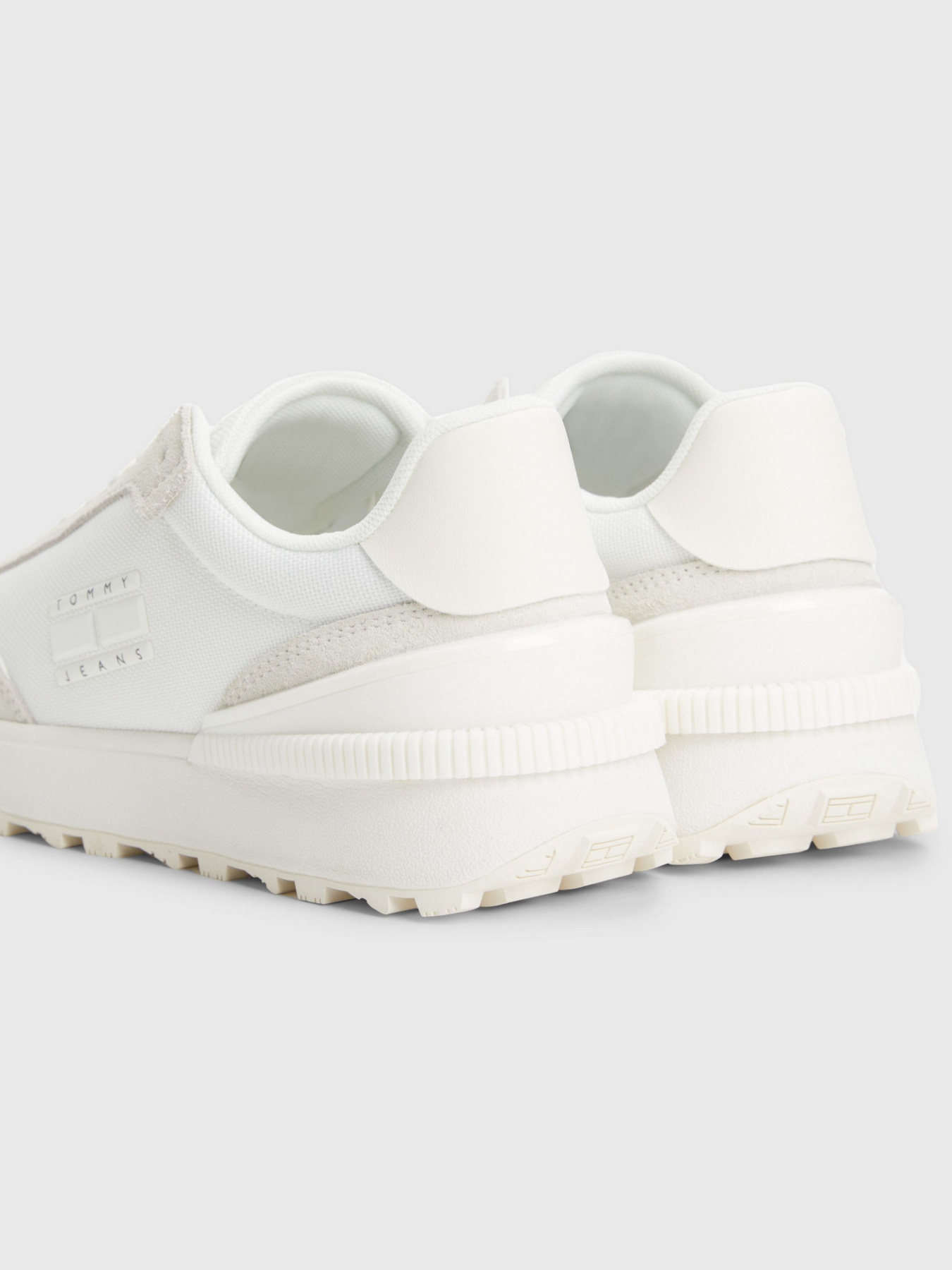 Кросівки повсякденні Tommy Hilfiger RECYCLED TEXTILE CLEAT RUNNER модель EN0EN02358-YBL Фото