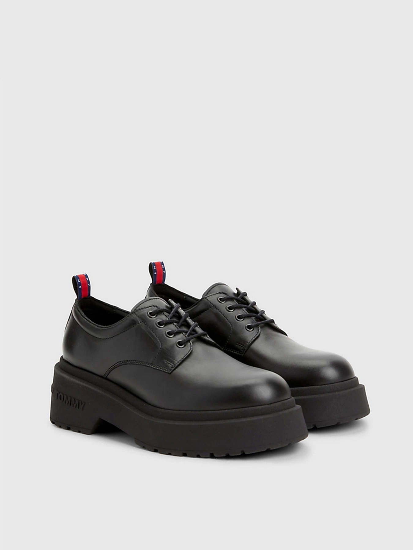 Броги Tommy Hilfiger CHUNKY CLEAT LEATHER DERBY модель EN0EN02219-BDS Фото