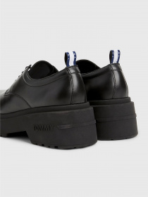 Броги Tommy Hilfiger CHUNKY CLEAT LEATHER DERBY модель EN0EN02219-BDS Фото