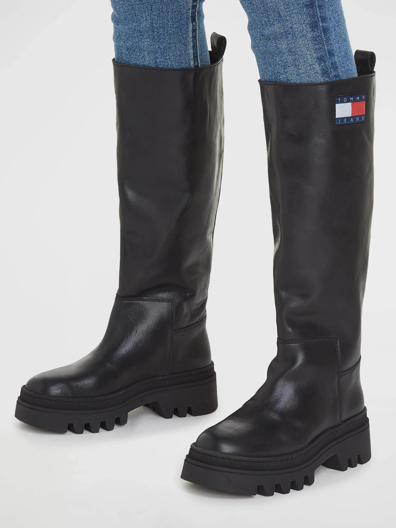 Чоботи Tommy Hilfiger
Tjw Fashion High Shaft модель EN0EN02288-BDS Чоботи Tommy Hilfiger
Tjw Fashion High Shaft модель EN0EN02288-BDS Фото