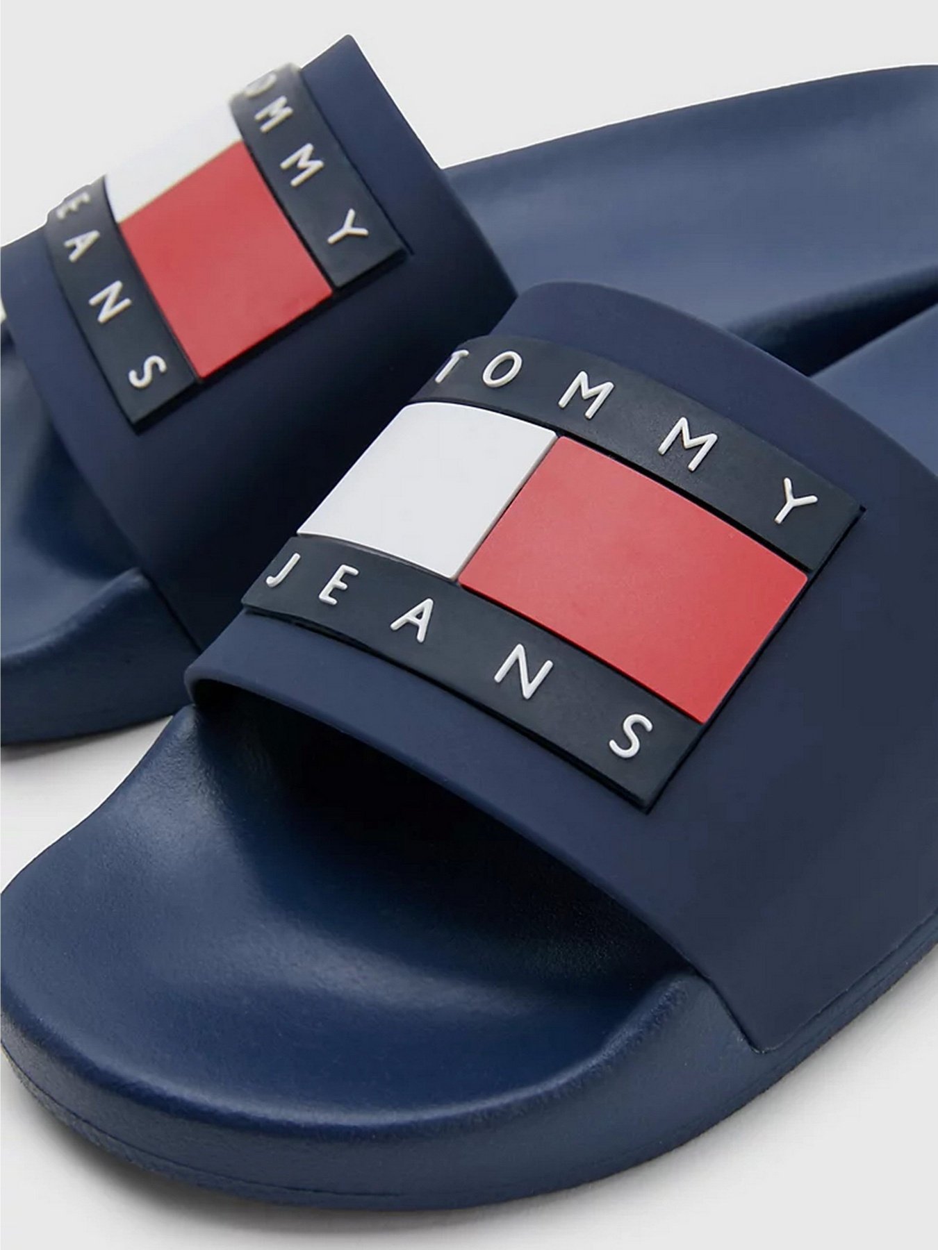 Шлепанцы Tommy Hilfiger модель EN0EN02115-C87 Шлепанцы Tommy Hilfiger модель EN0EN02115-C87 Фото