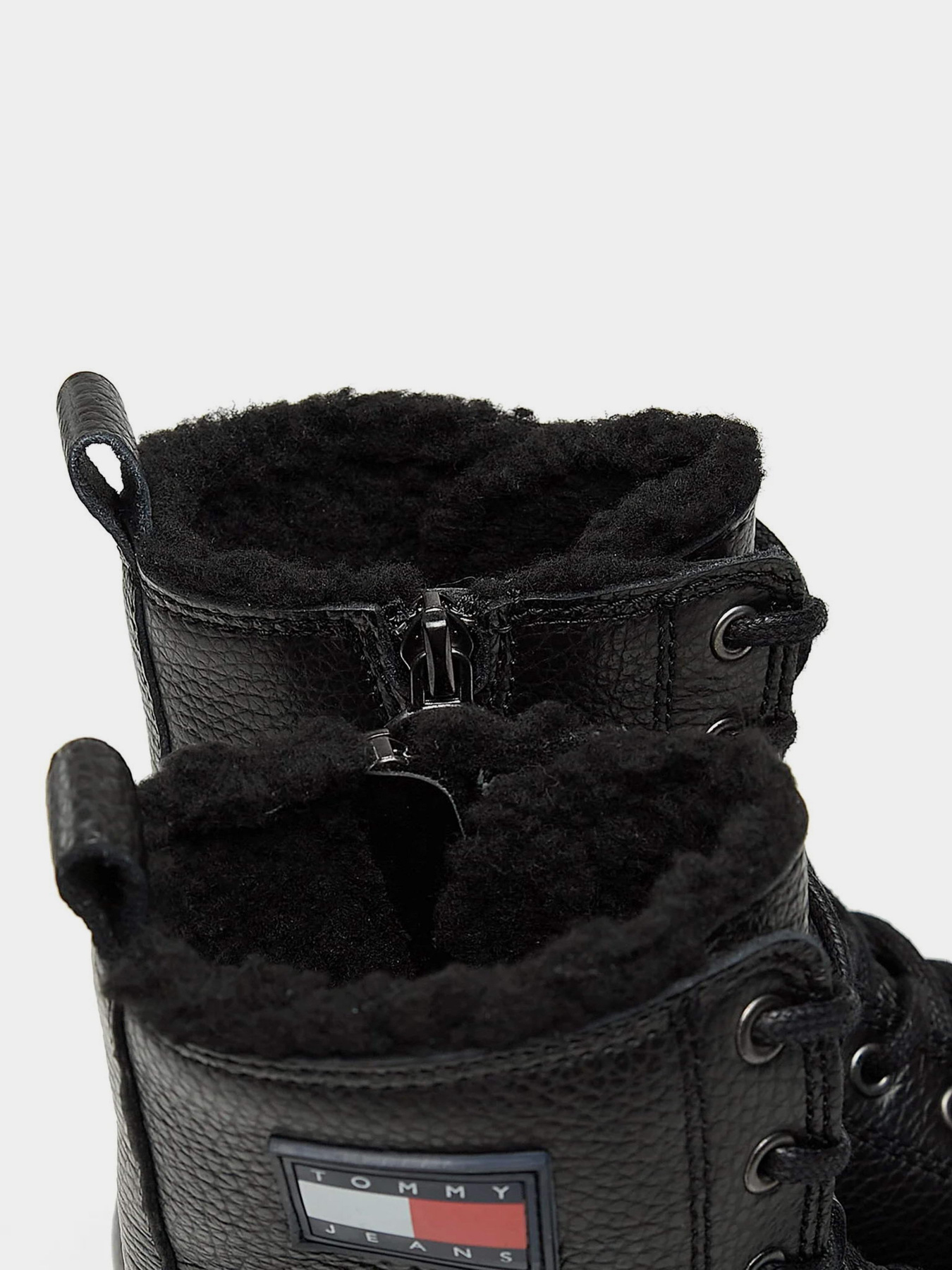 Ботинки Tommy Hilfiger Tjw Urban Boot Tumbled Ltr Wl модель EN0EN02317-BDS Фото