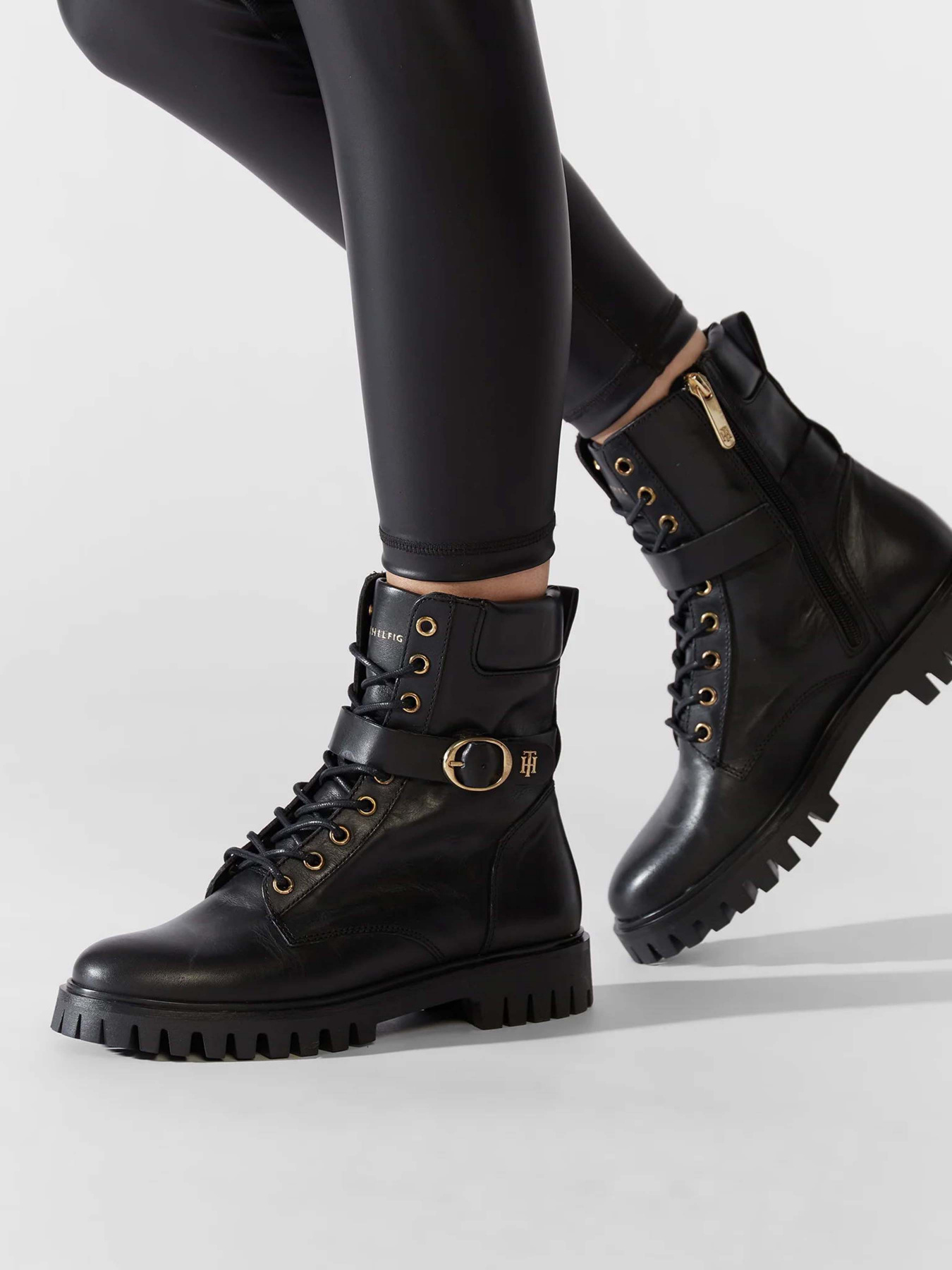 Черевики Tommy Hilfiger Buckle Lace Up Boot модель FW0FW06734-BDS Фото