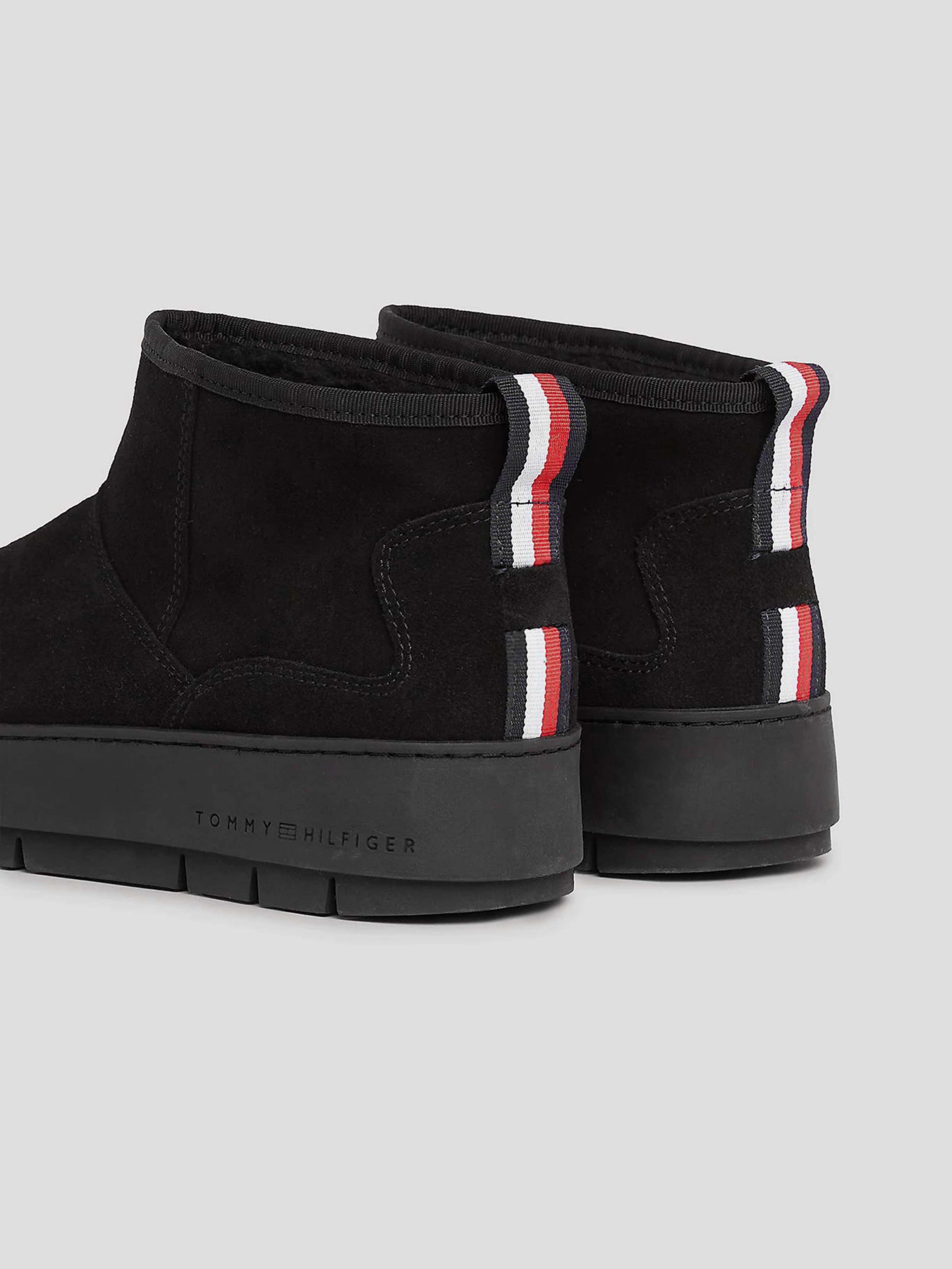 Чоботи Tommy Hilfiger Warm Lined Suede Low Snow Boots модель FW0FW07662-BDS Фото