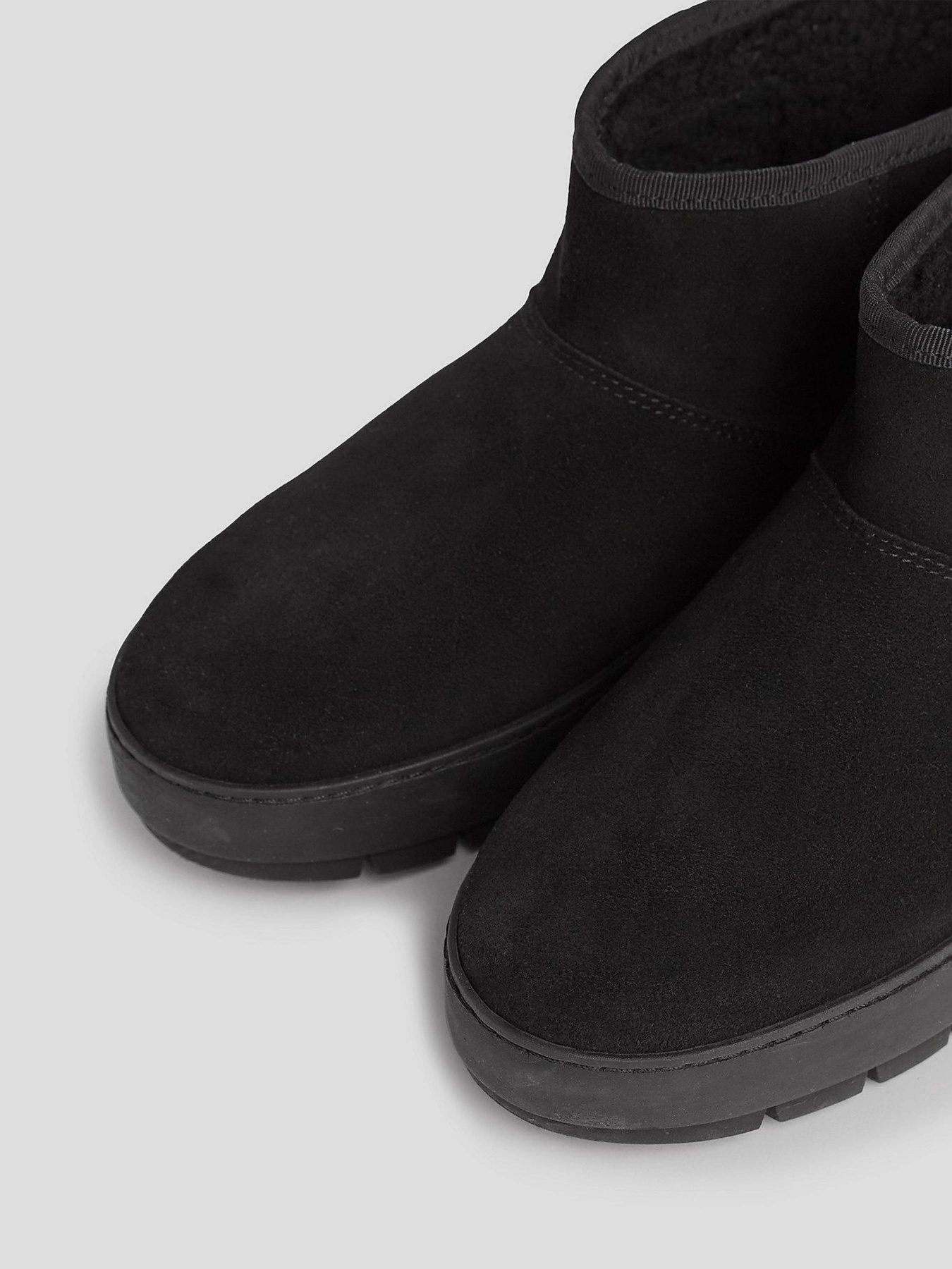 Чоботи Tommy Hilfiger Warm Lined Suede Low Snow Boots модель FW0FW07662-BDS Фото