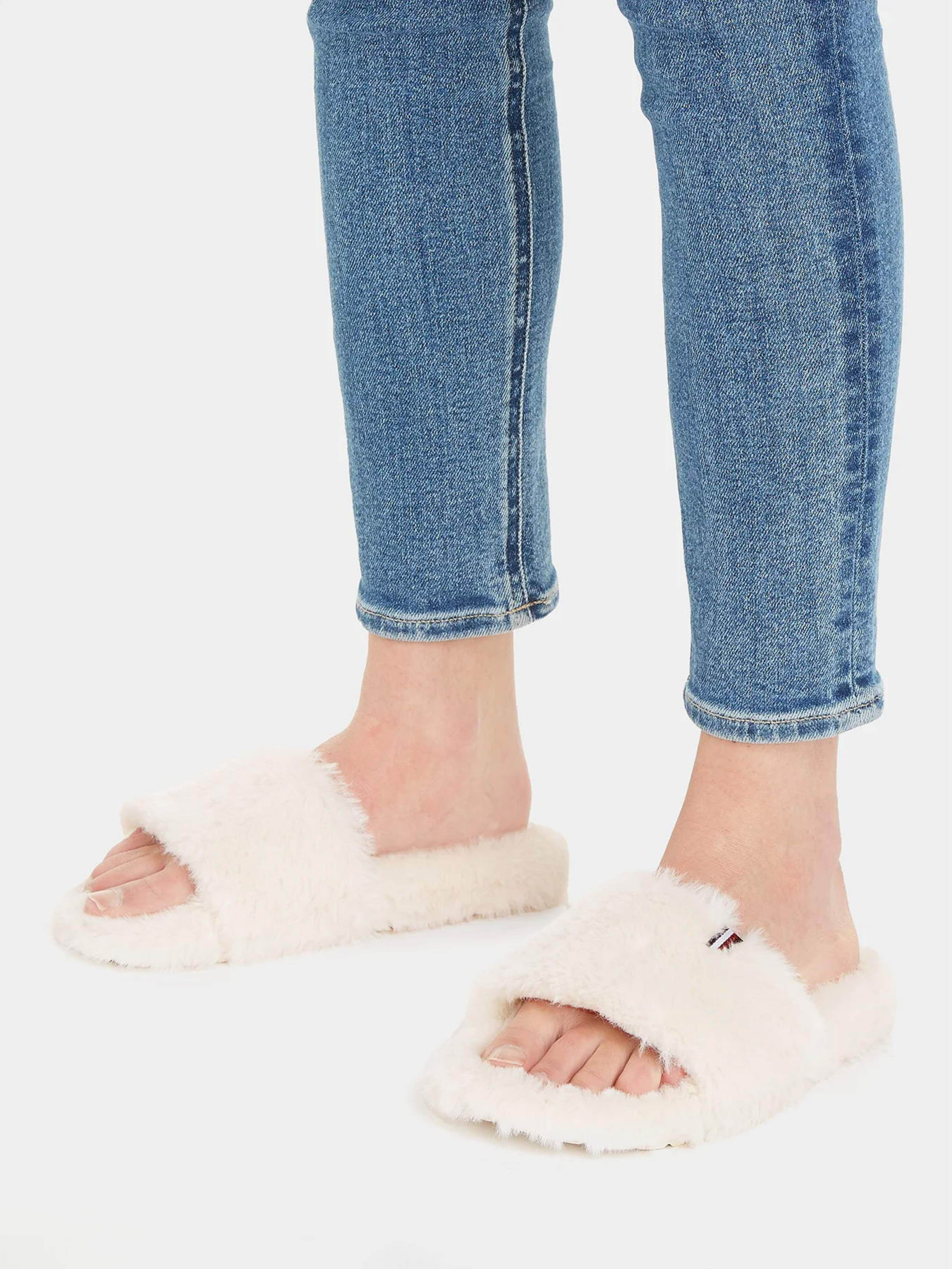 Тапки Tommy Hilfiger Faux Fur Slipper Slides модель FW0FW07663-YBH Фото