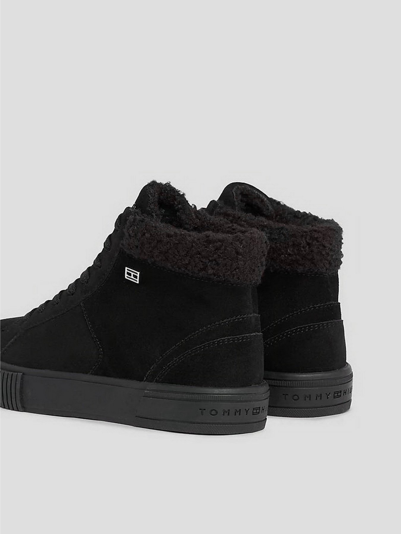 Ботинки Tommy Hilfiger Suede High-Top Trainers модель FW0FW07549-BDS Фото