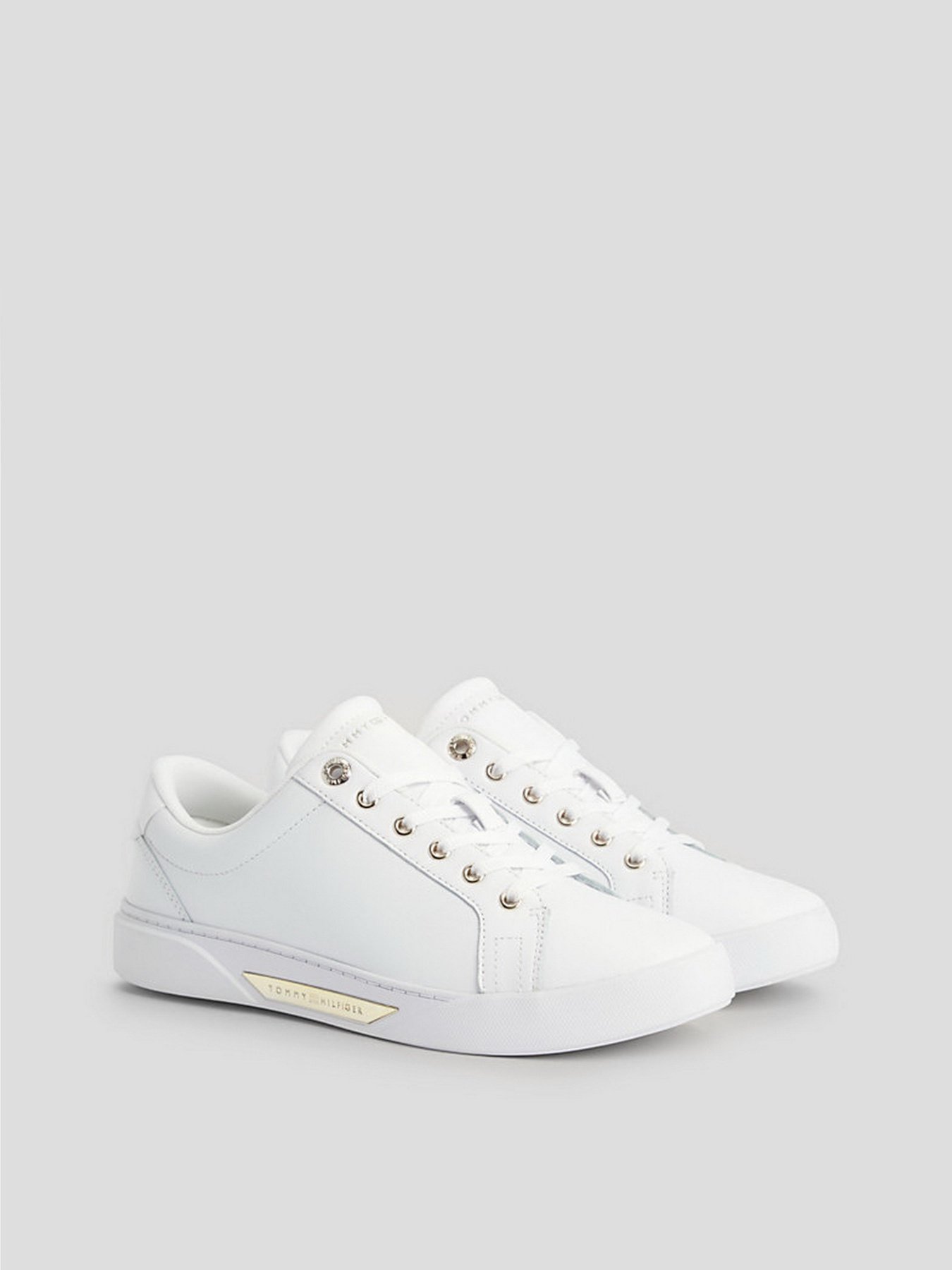 Кеды низкие Tommy Hilfiger Genuine Leather Logo Detailed Sneaker модель FW0FW07560-0K7 Фото