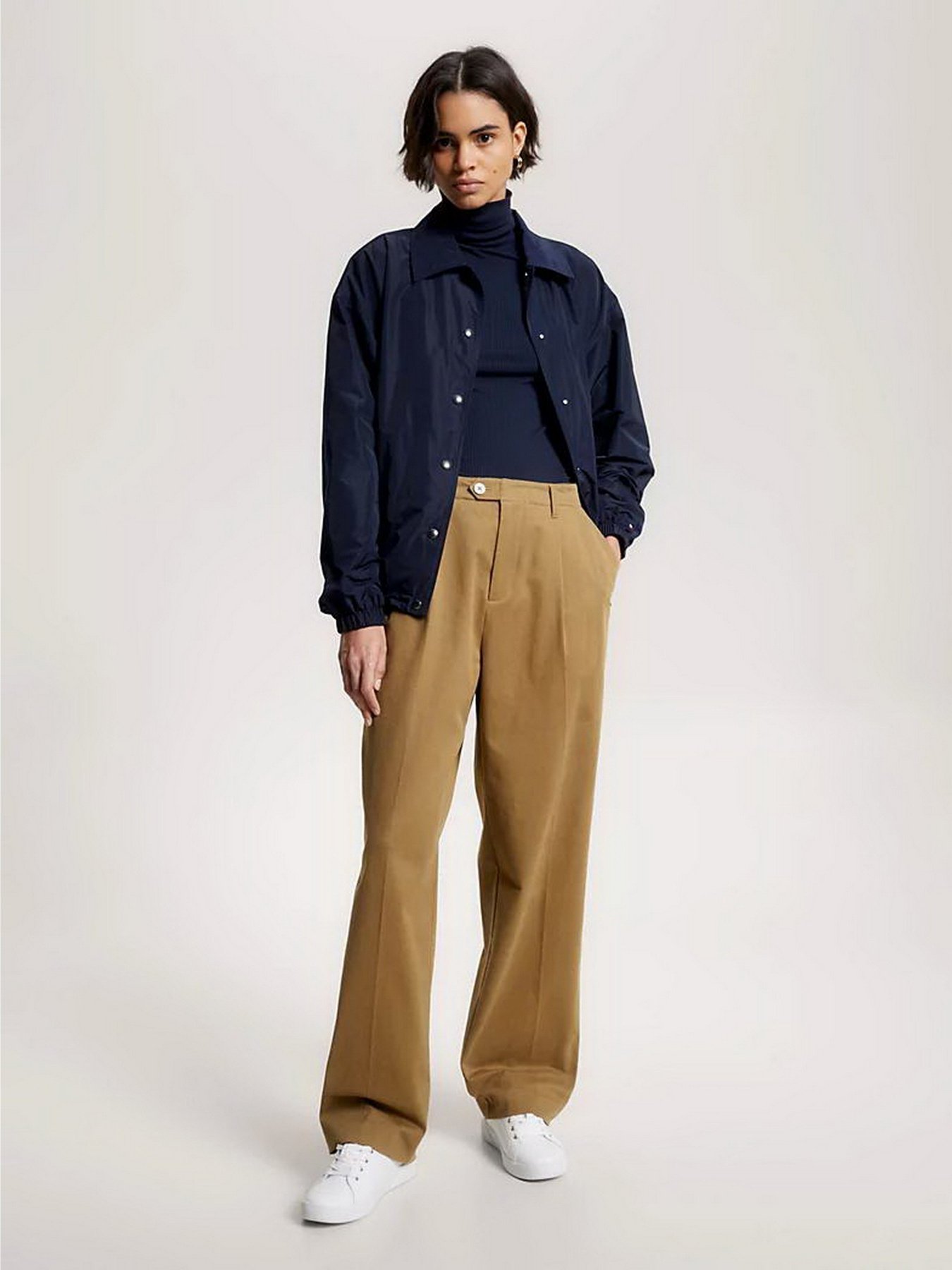 Кеди низькі Tommy Hilfiger Genuine Leather Logo Detailed Sneaker модель FW0FW07560-0K7 Фото