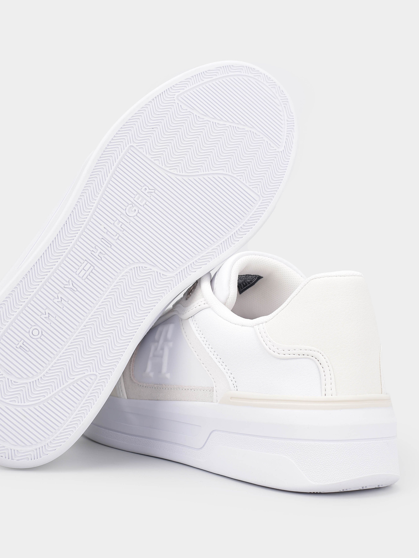 Кроссовки Tommy Hilfiger ESSENTIAL CONTRAST TH MONOGRAM BASKETBALL модель FW0FW07563-YBS Фото