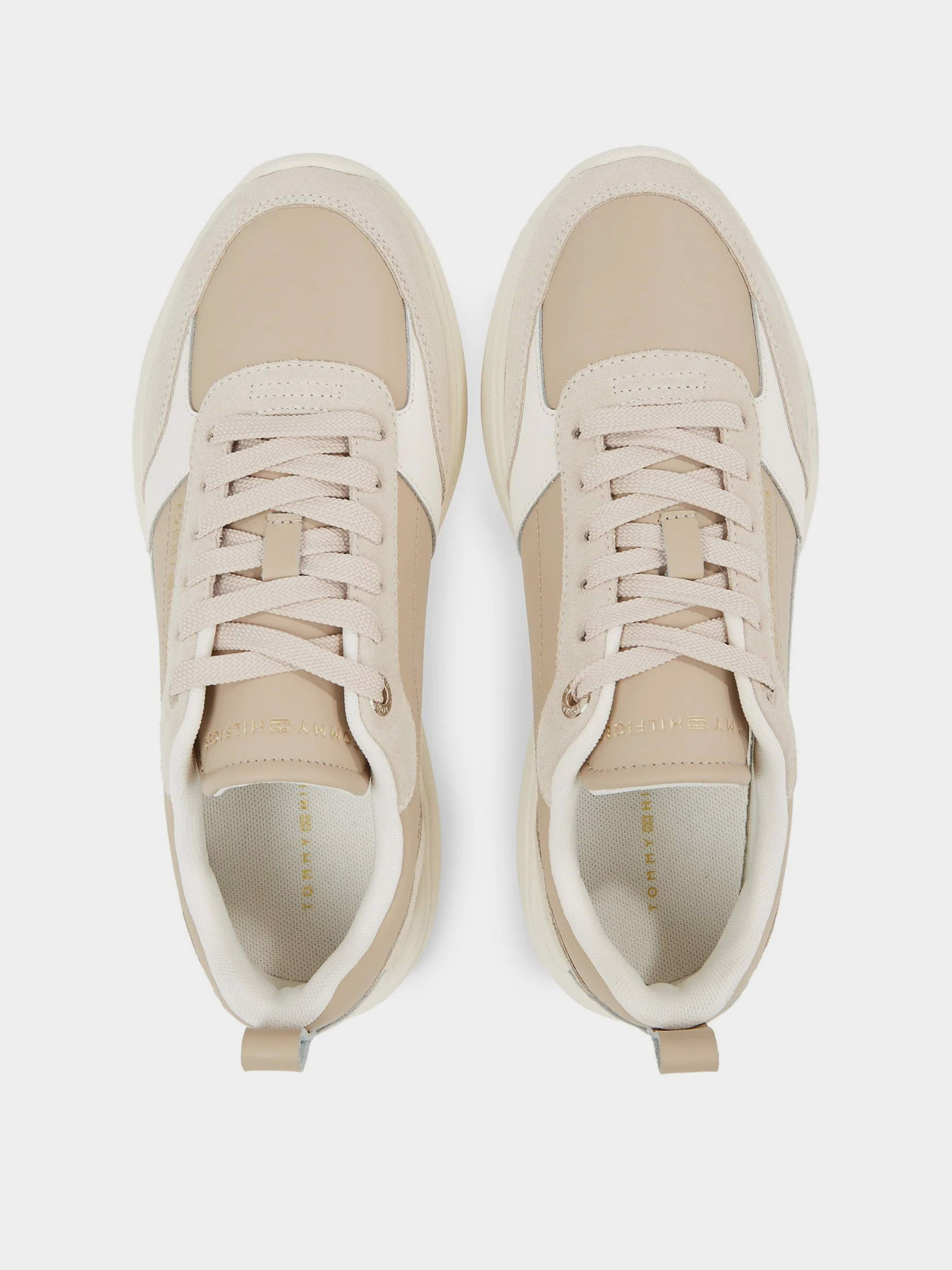 Кроссовки Tommy Hilfiger Essential Leather Runner Trainers модель FW0FW07587-ABO Фото